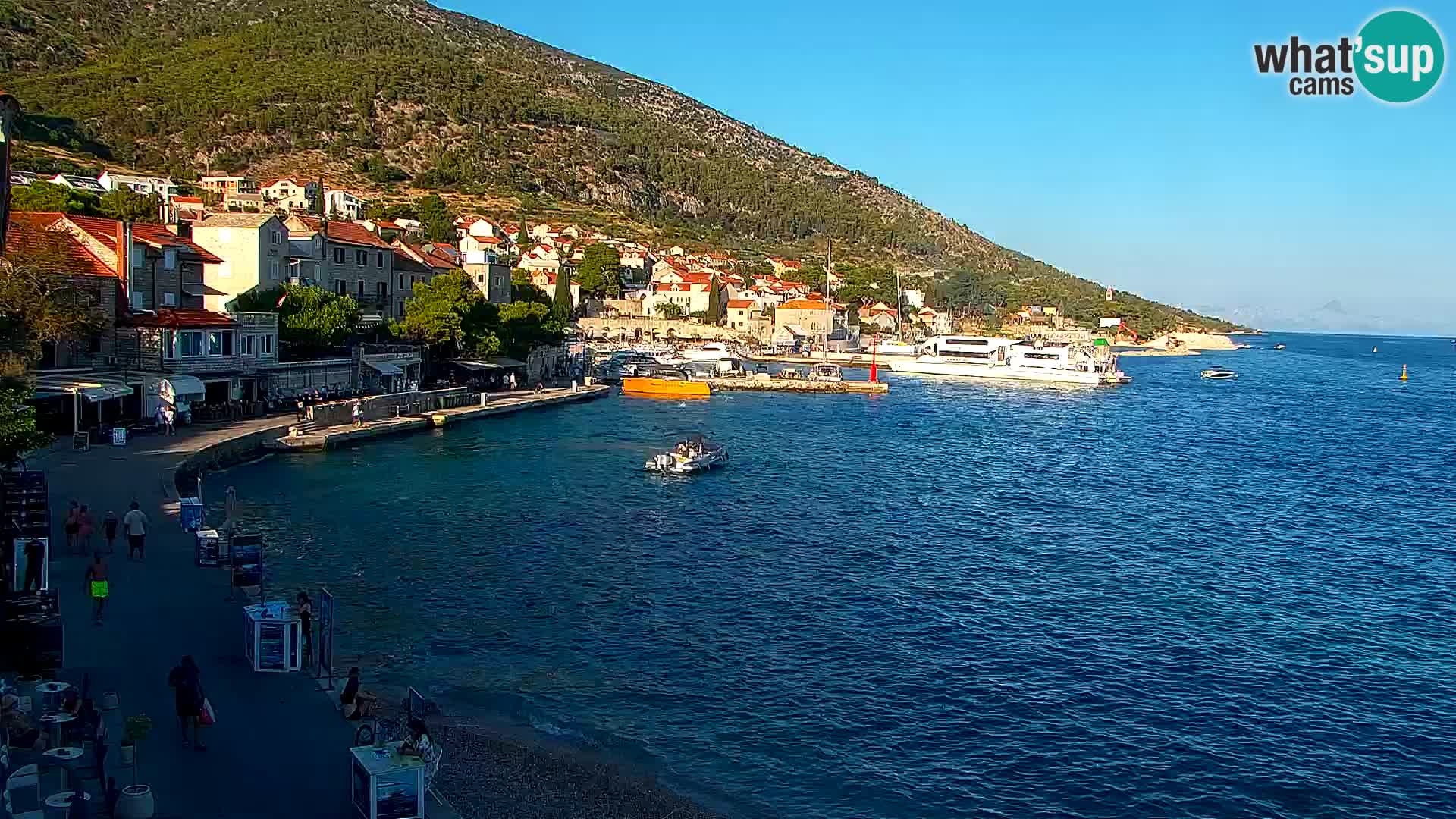 Webcam Bol Hafen & Ortszentrum – Liveblick aus Bol auf der Insel Brač