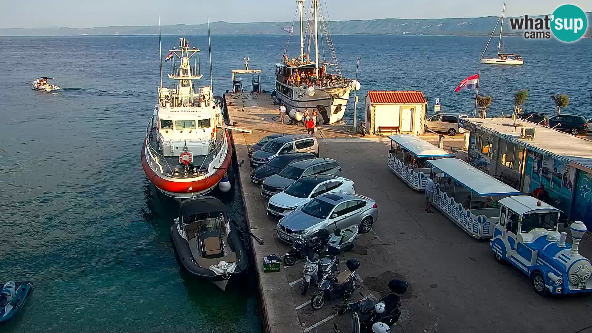 Webcam Bol Town Center & Marina – Live View from Bol, Brač