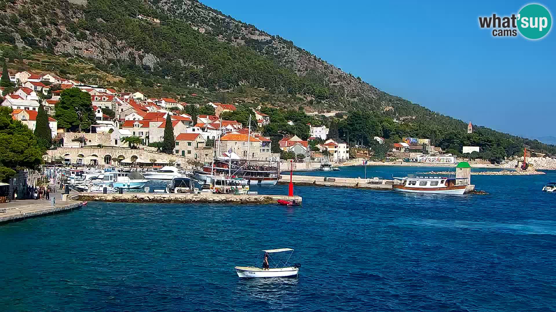 Webcam Bol Hafen & Ortszentrum – Liveblick aus Bol auf der Insel Brač