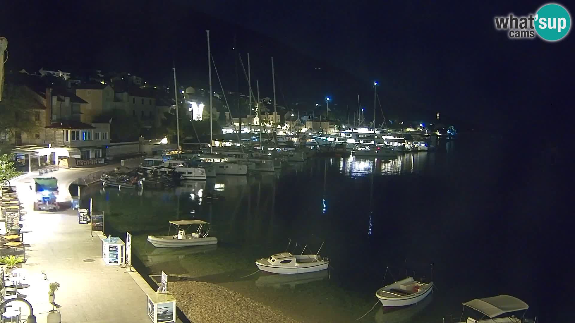 Webcam Bol Centro e Marina – Vista live dal porto di Bol
