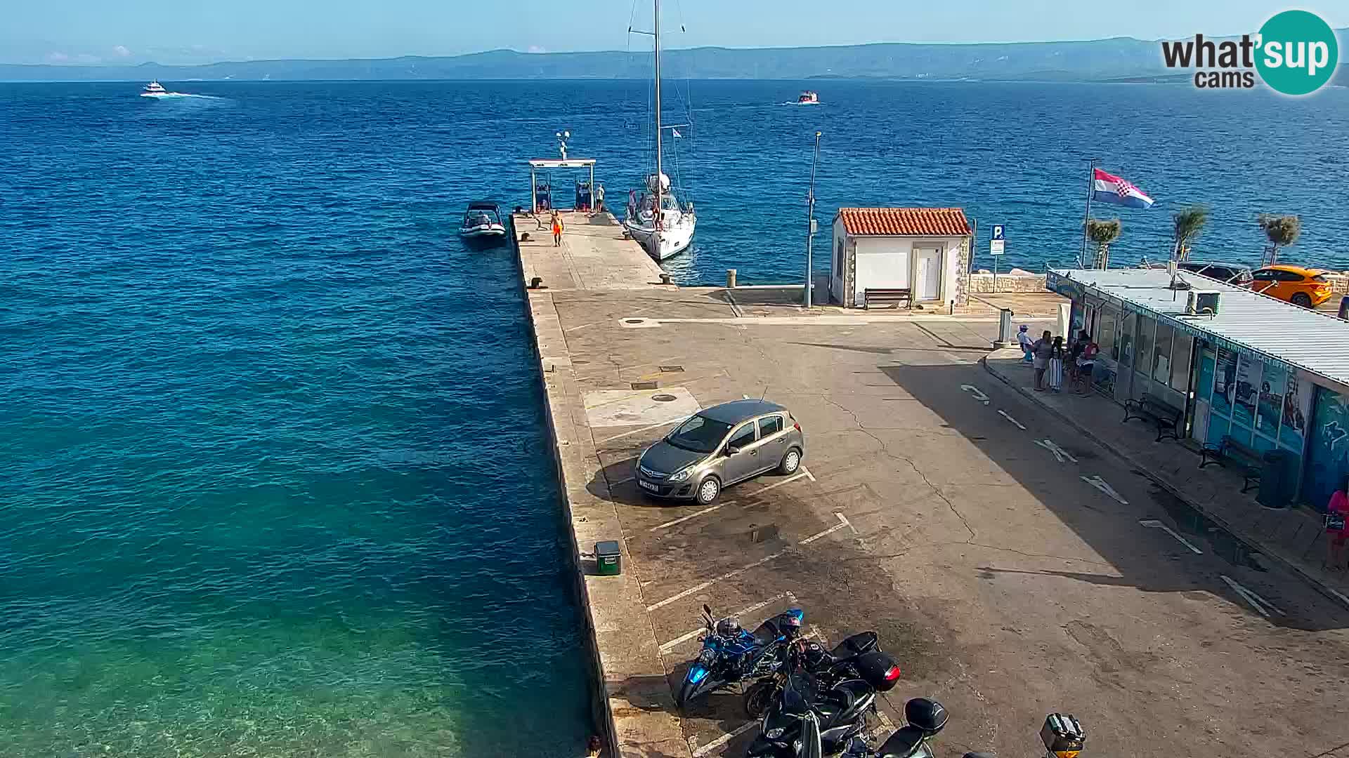 Webcam Bol Hafen & Ortszentrum – Liveblick aus Bol auf der Insel Brač