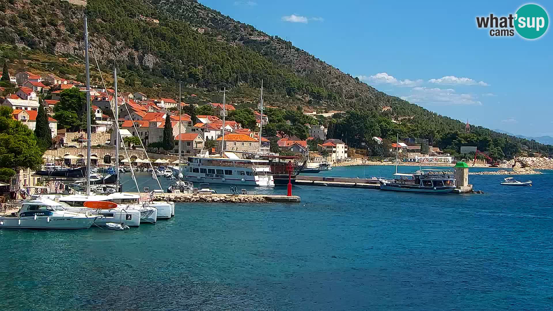 Webcam Bol Centro e Marina – Vista live dal porto di Bol
