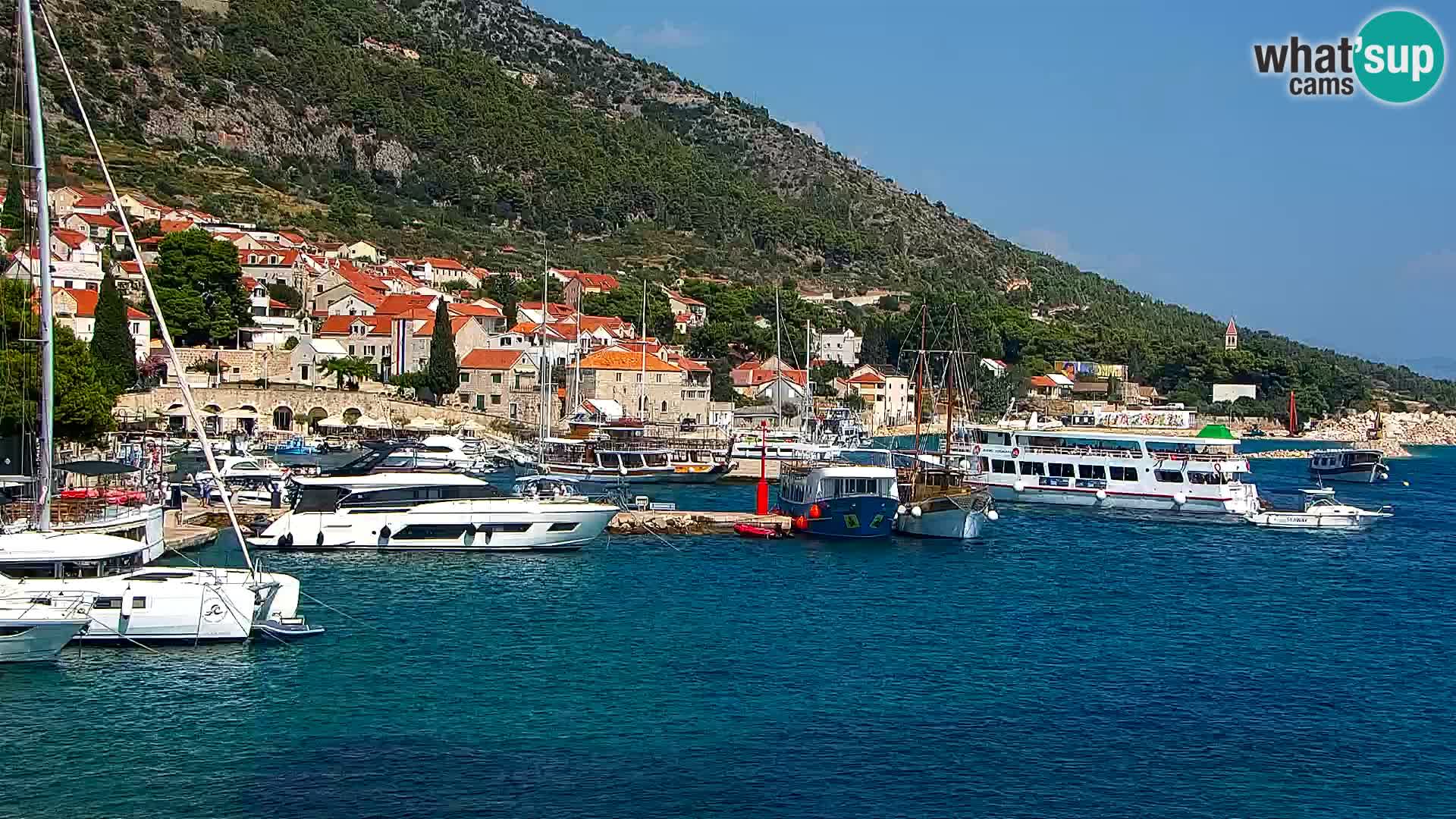 Webcam Bol Hafen & Ortszentrum – Liveblick aus Bol auf der Insel Brač