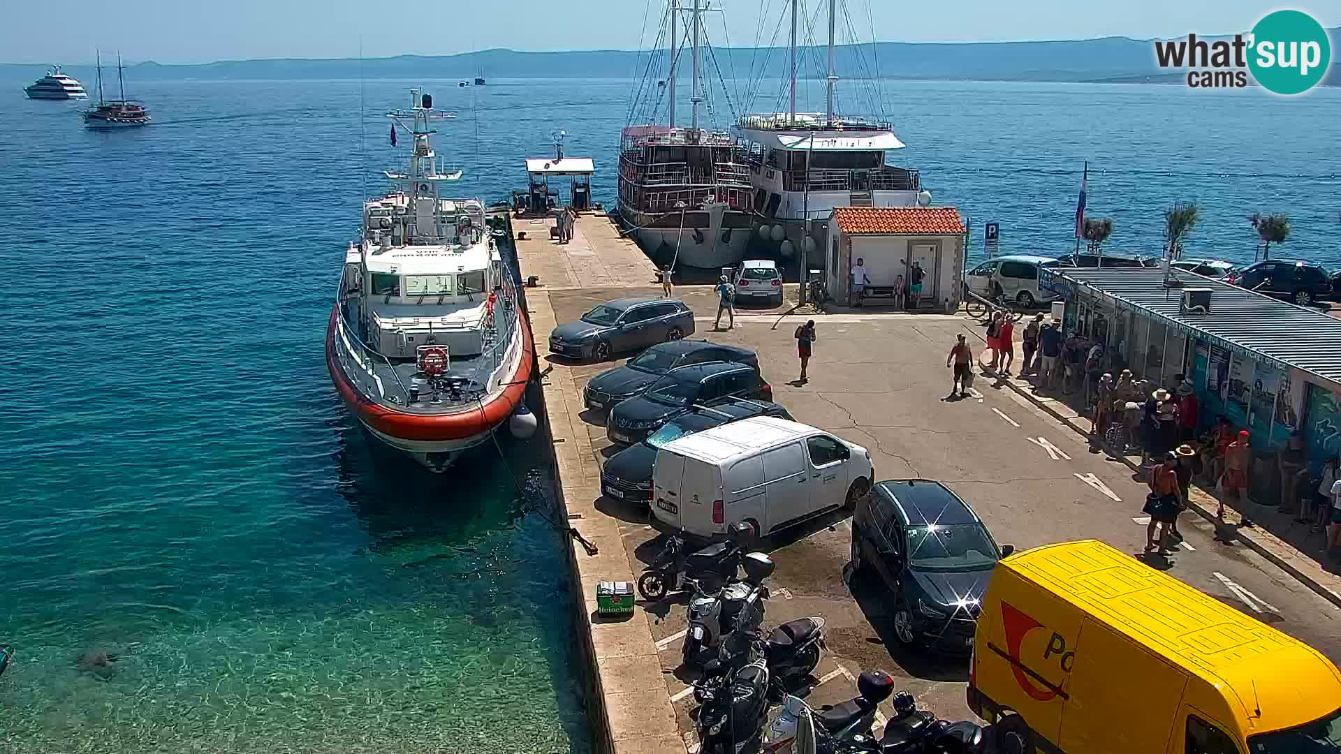 Webcam Bol Centro e Marina – Vista live dal porto di Bol