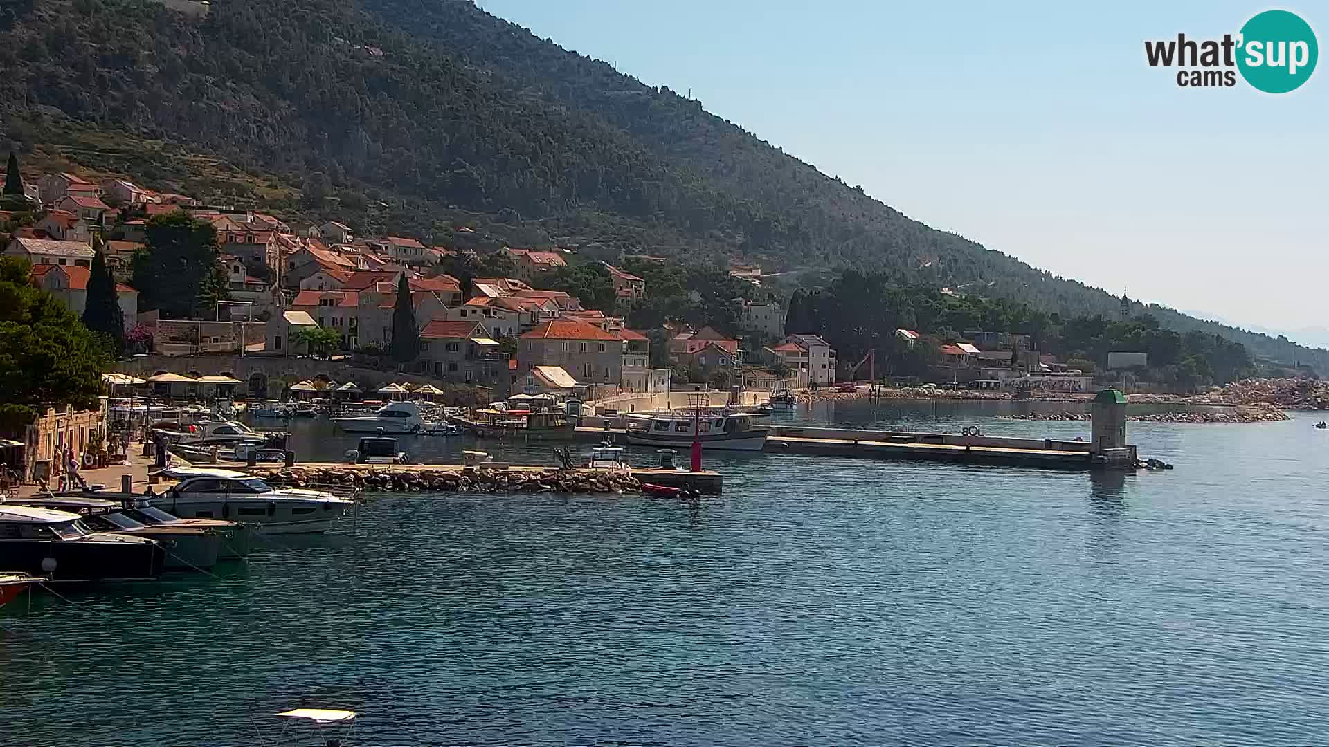 Webcam Bol Hafen & Ortszentrum – Liveblick aus Bol auf der Insel Brač
