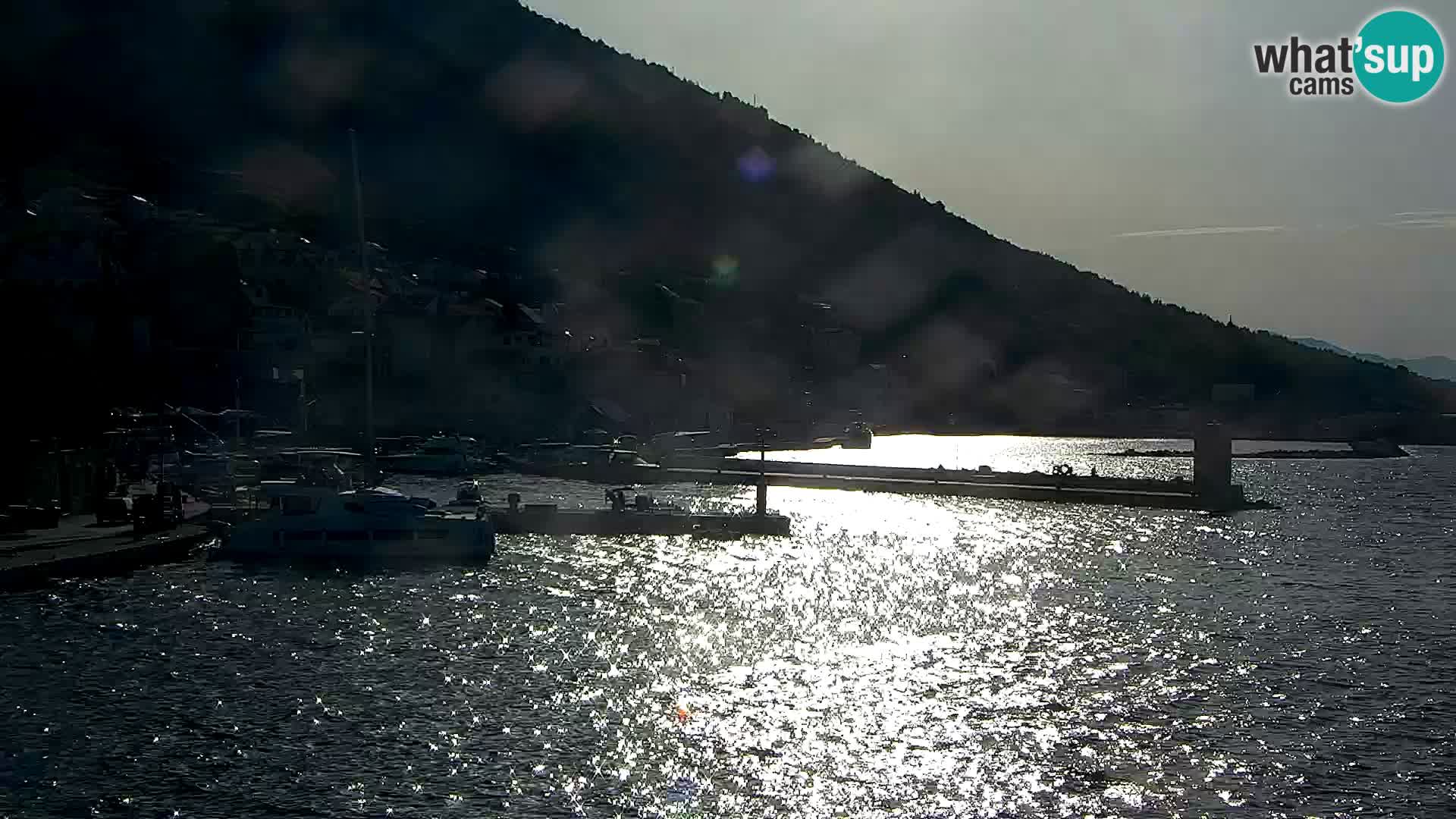 Webcam Bol Hafen & Ortszentrum – Liveblick aus Bol auf der Insel Brač