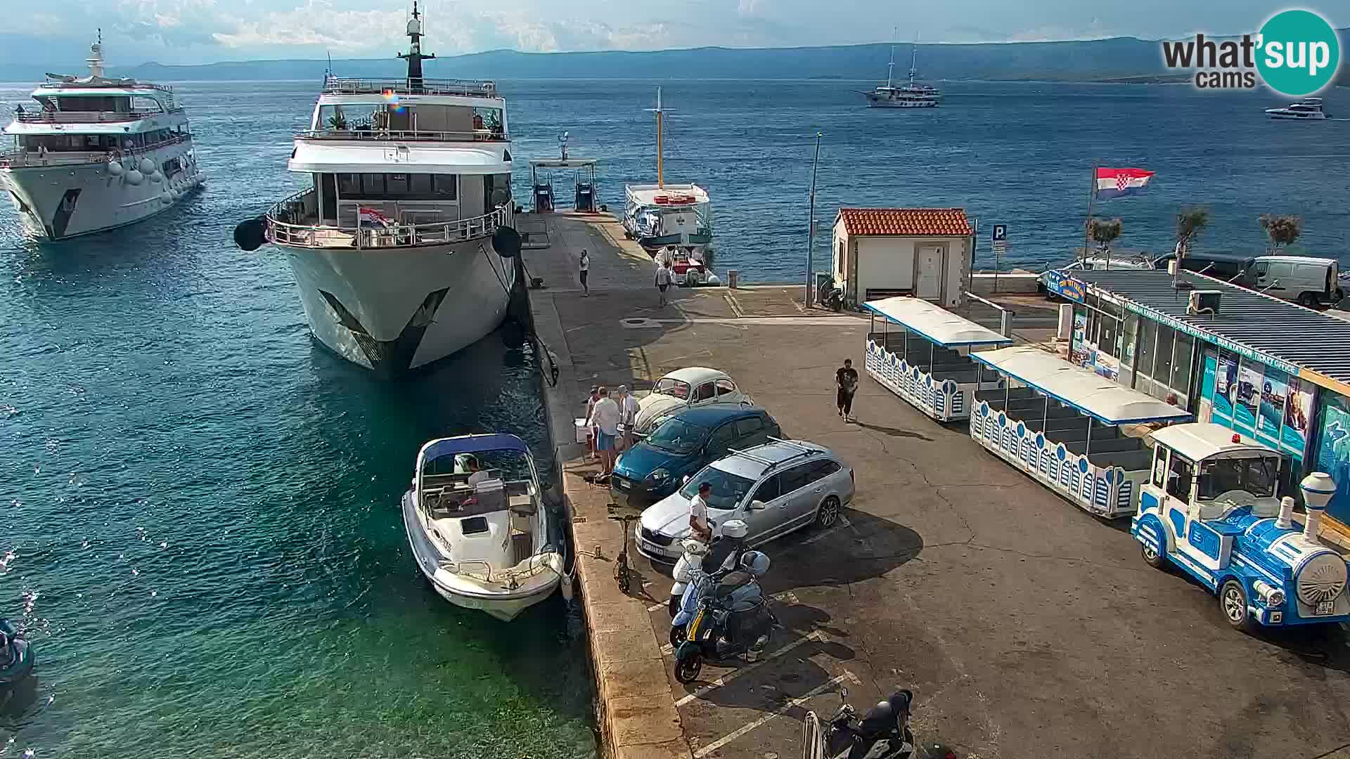 Webcam Bol Centro e Marina – Vista live dal porto di Bol