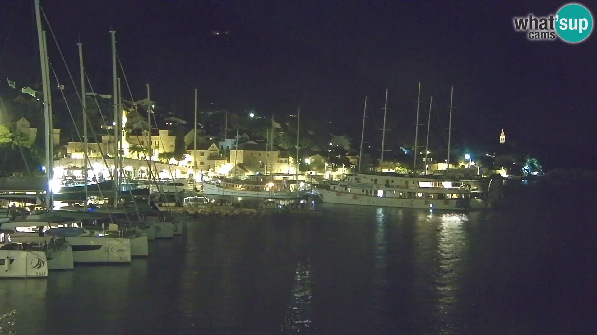 Webcam Bol Hafen & Ortszentrum – Liveblick aus Bol auf der Insel Brač