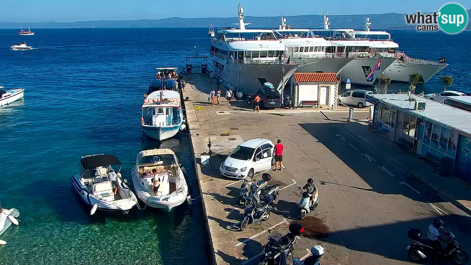 Webcam Bol Hafen & Ortszentrum – Liveblick aus Bol auf der Insel Brač