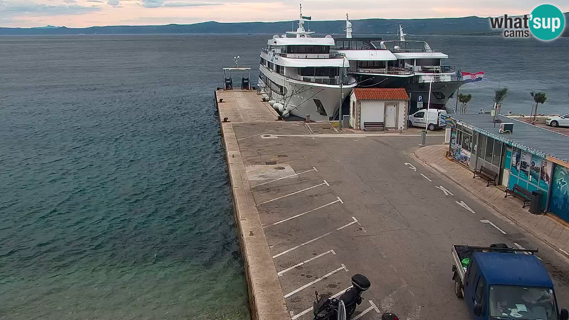 Webcam Bol Hafen & Ortszentrum – Liveblick aus Bol auf der Insel Brač