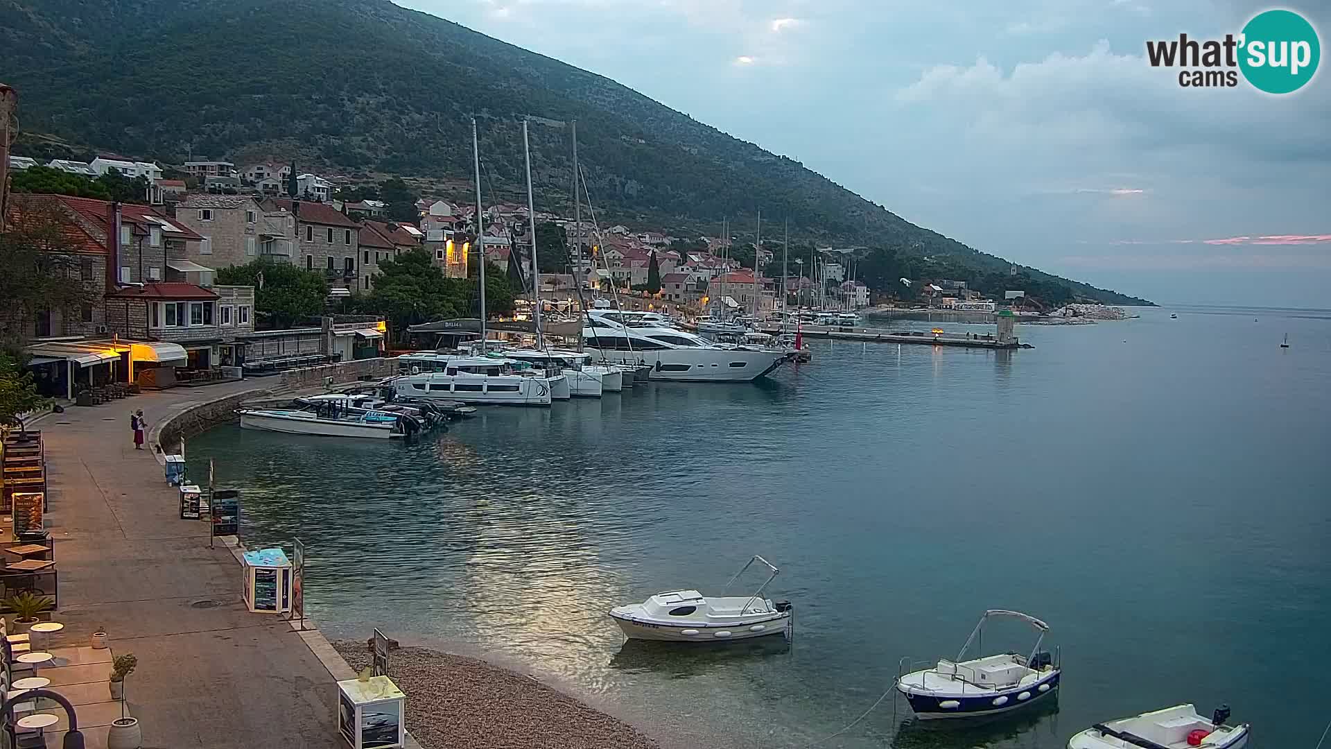 Webcam Bol Town Center & Marina – Live View from Bol, Brač