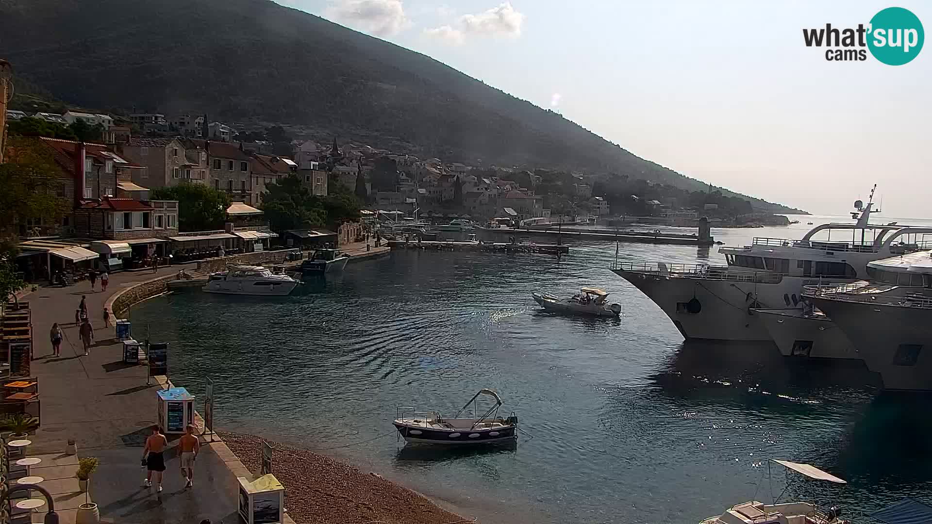 Webcam Bol Town Center & Marina – Live View from Bol, Brač