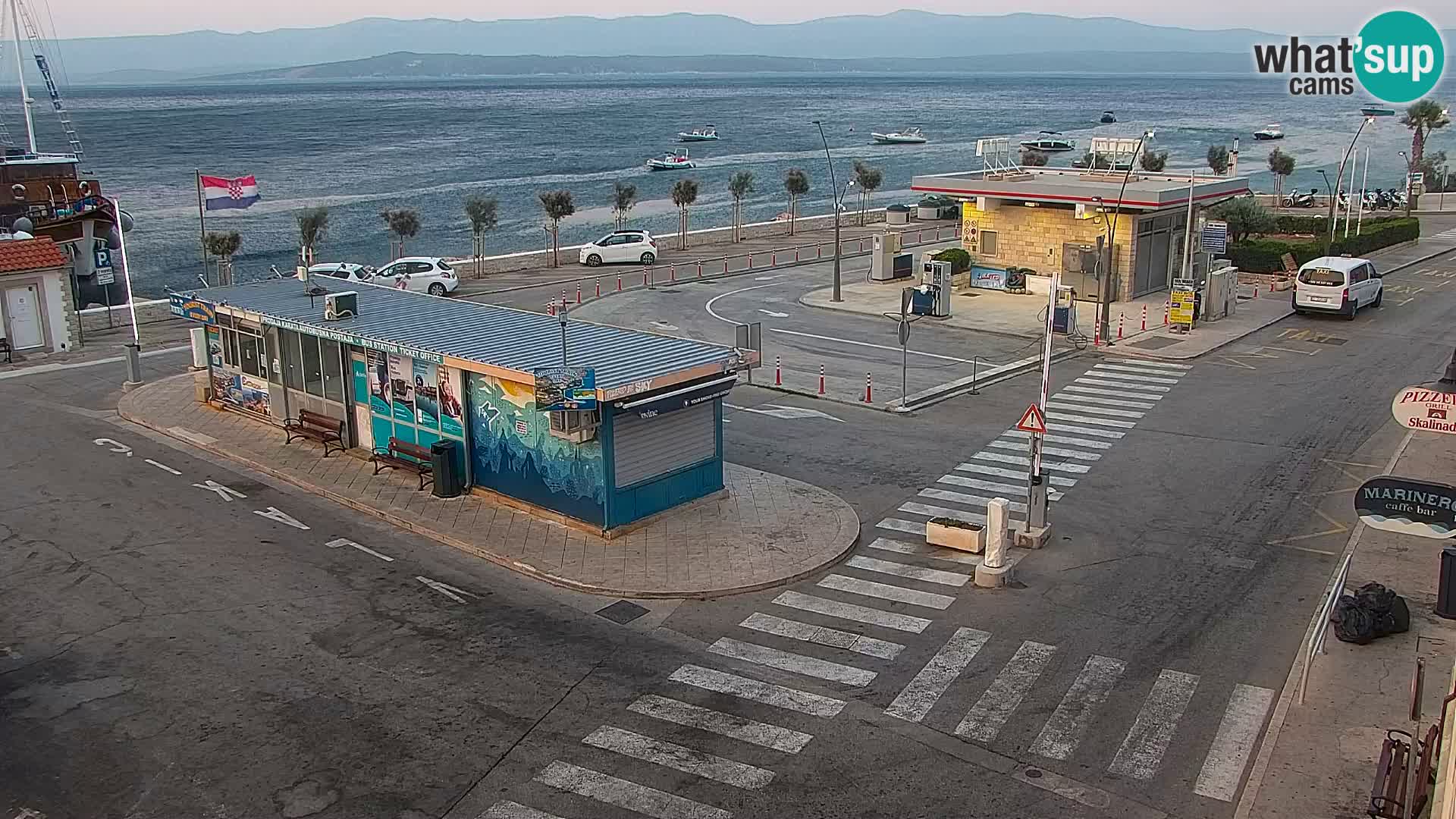 Webcam Bol Centro e Marina – Vista live dal porto di Bol