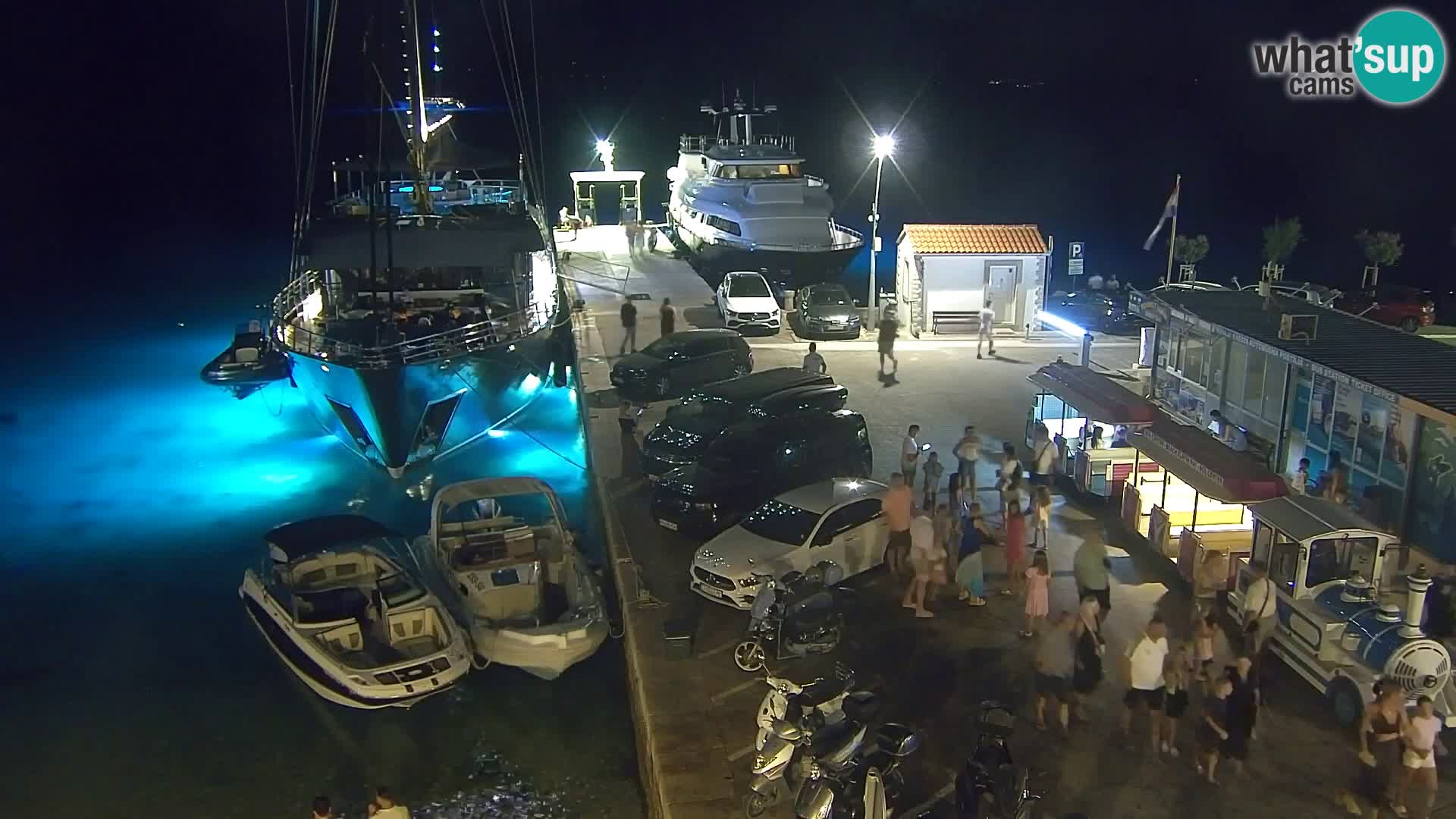 Webcam Bol Town Center & Marina – Live View from Bol, Brač