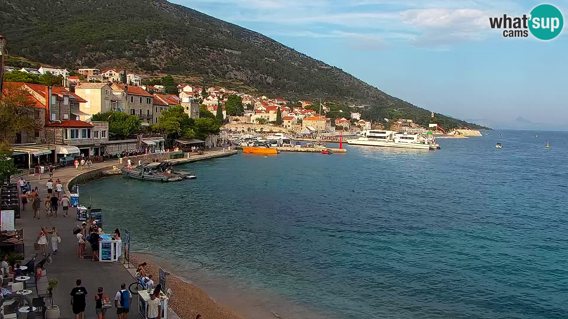 Webcam Bol Town Center & Marina – Live View from Bol, Brač