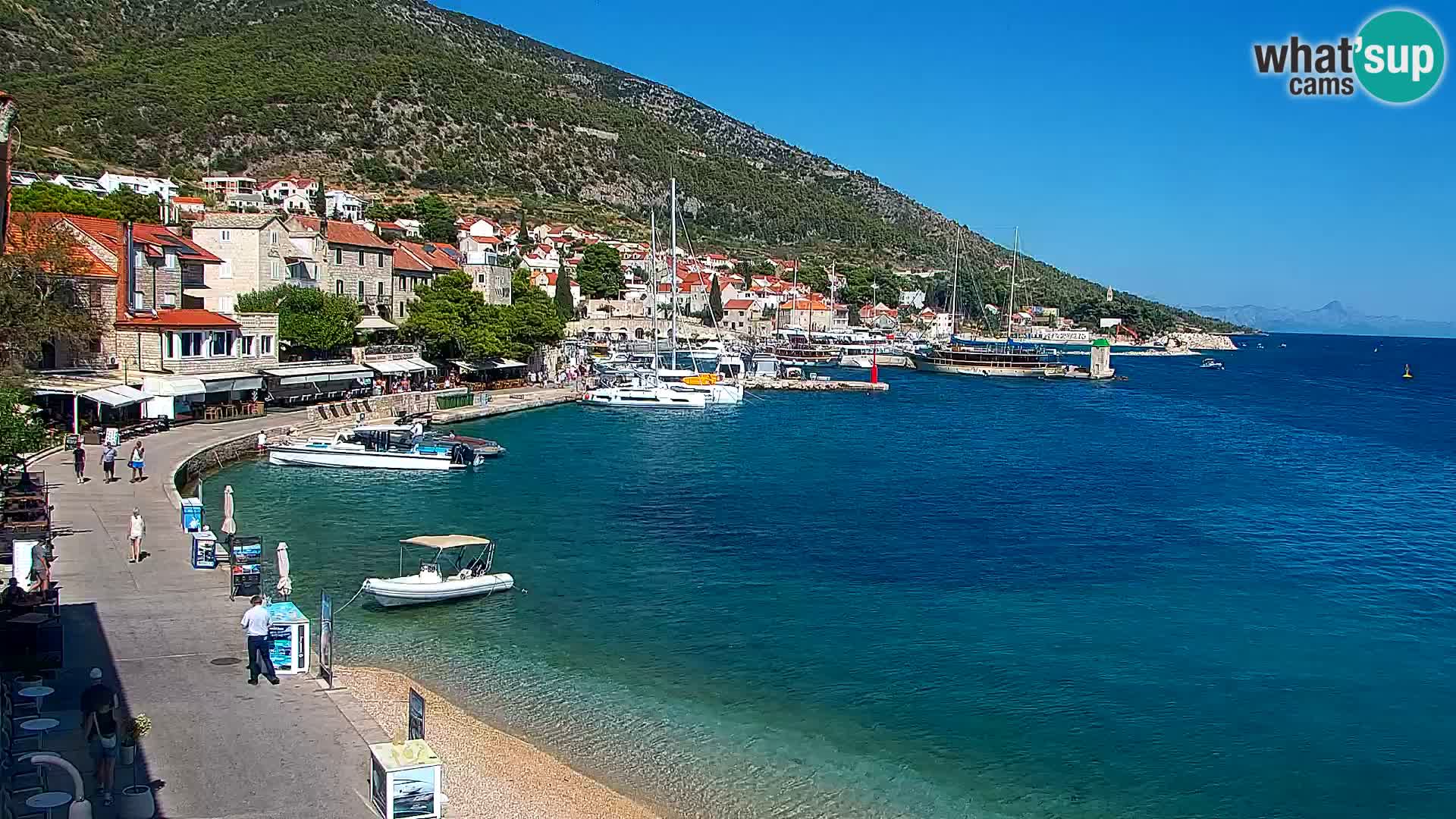 Webcam Bol Centro e Marina – Vista live dal porto di Bol
