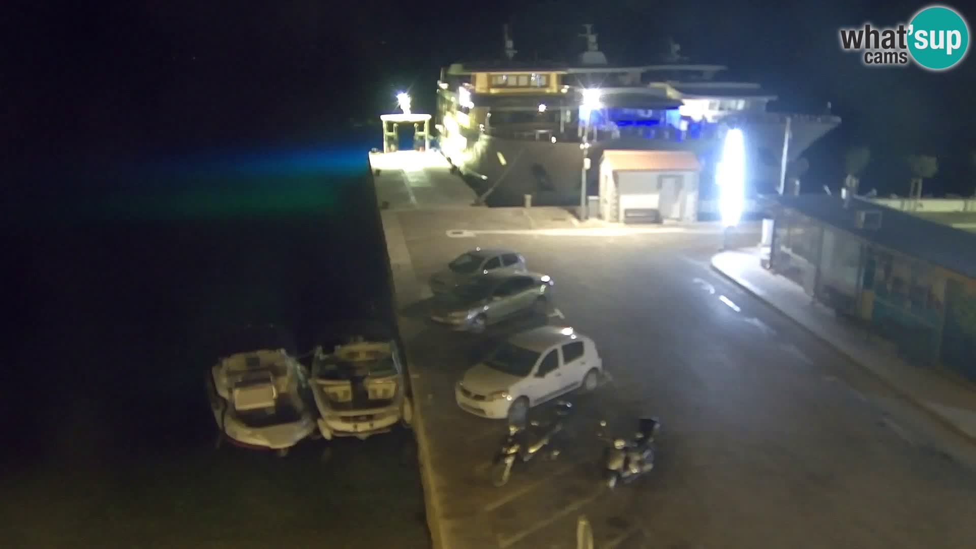 Webcam Bol Centro e Marina – Vista live dal porto di Bol