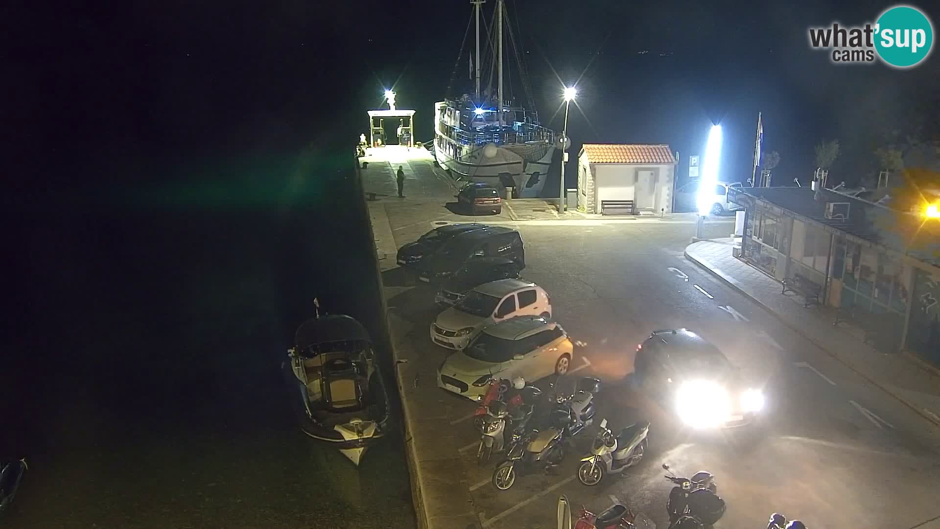 Webcam Bol Town Center & Marina – Live View from Bol, Brač