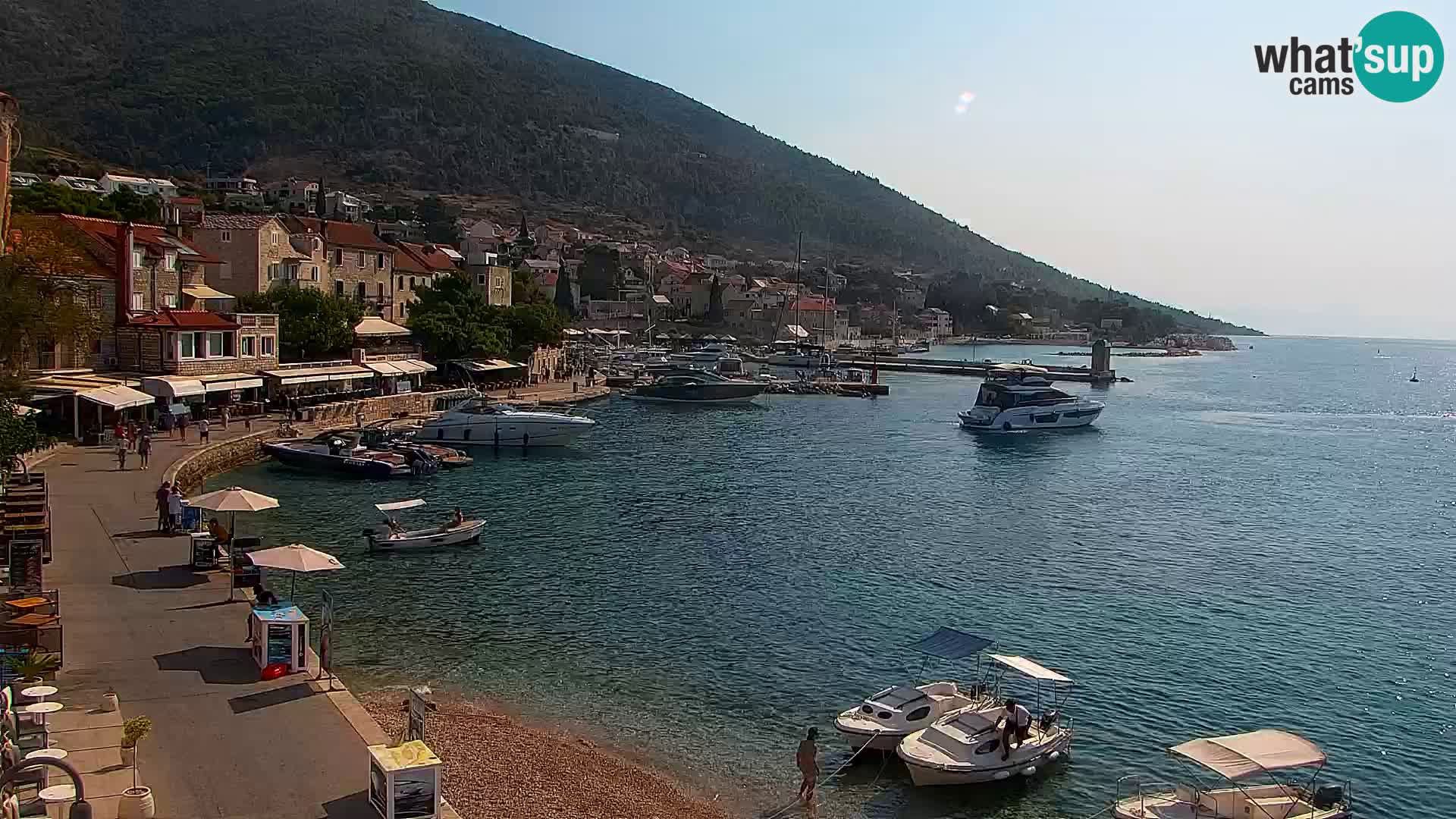 Webcam Bol Town Center & Marina – Live View from Bol, Brač