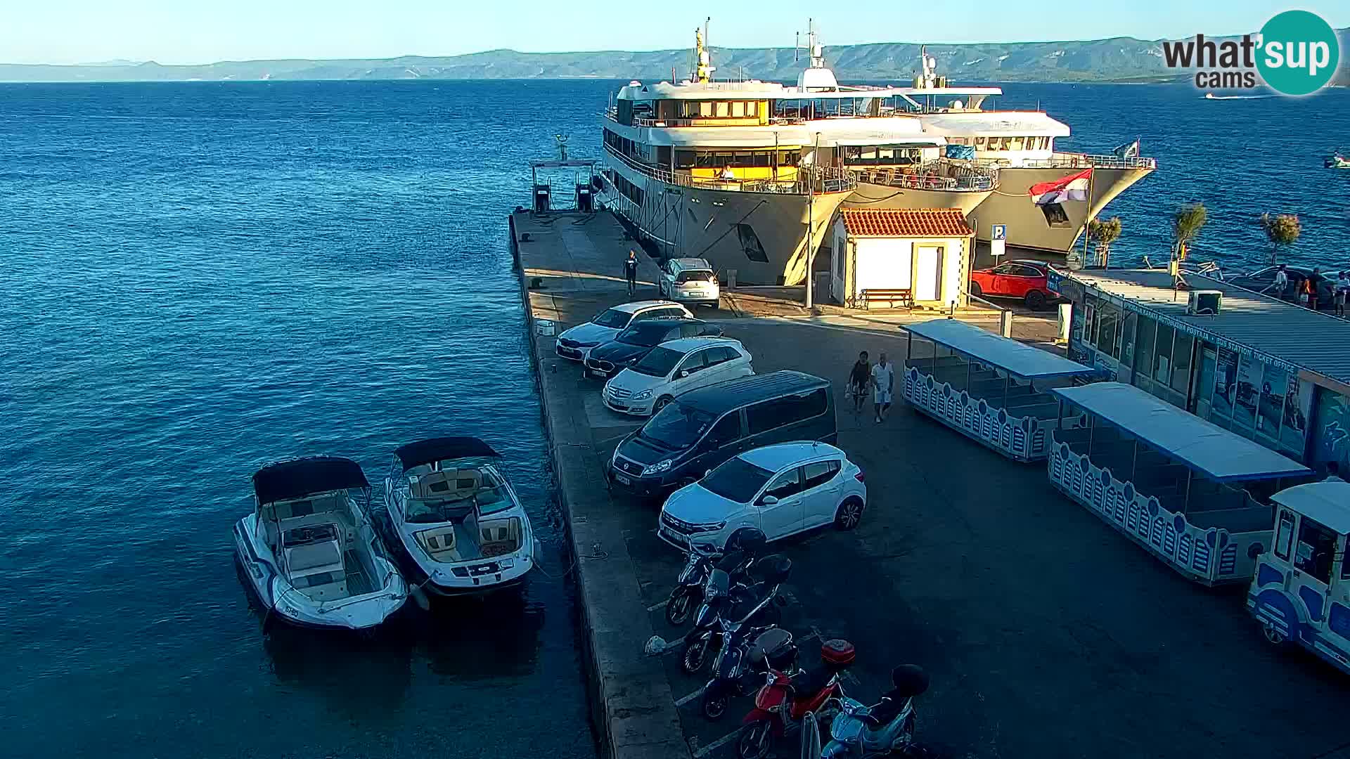Webcam Bol Hafen & Ortszentrum – Liveblick aus Bol auf der Insel Brač