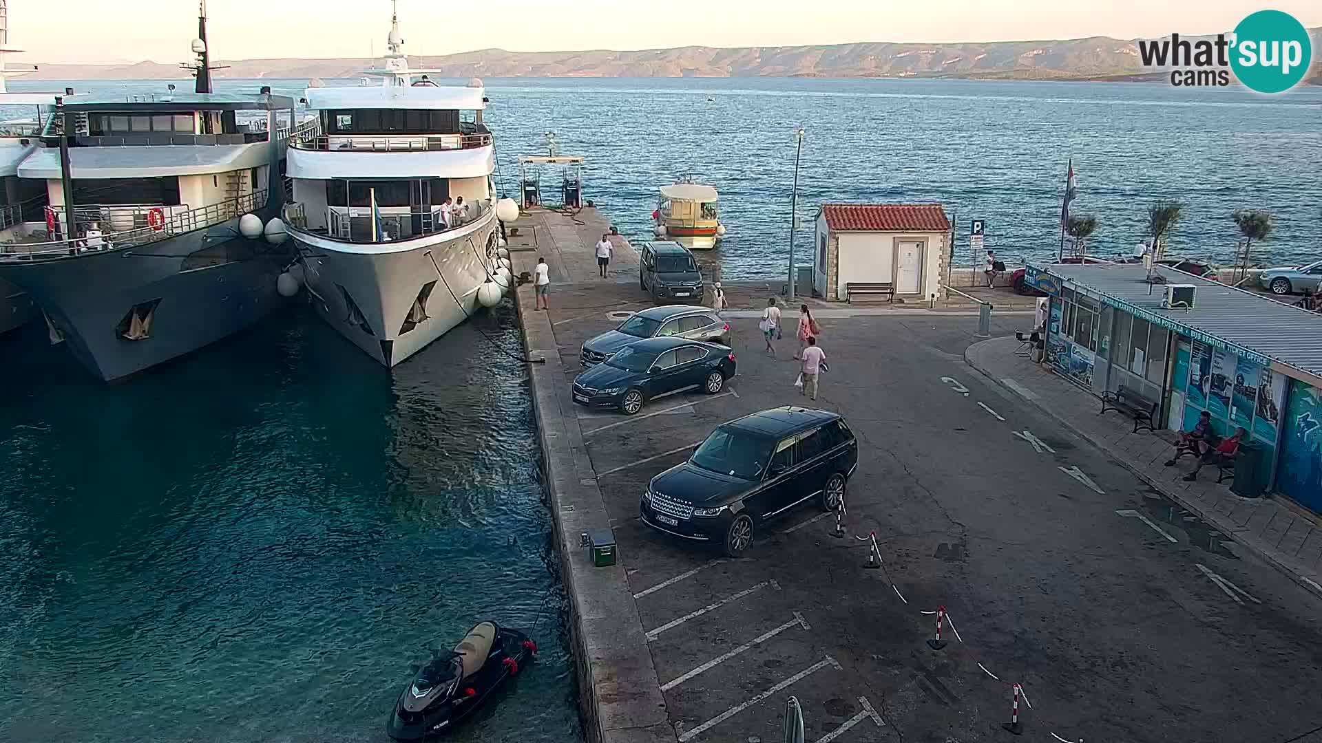 Webcam Bol Town Center & Marina – Live View from Bol, Brač