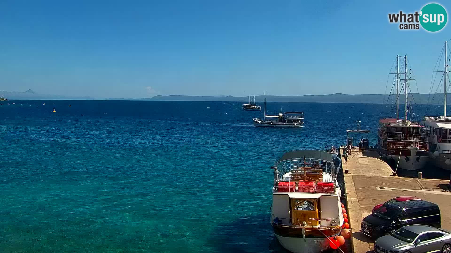 Webcam Bol Town Center & Marina – Live View from Bol, Brač