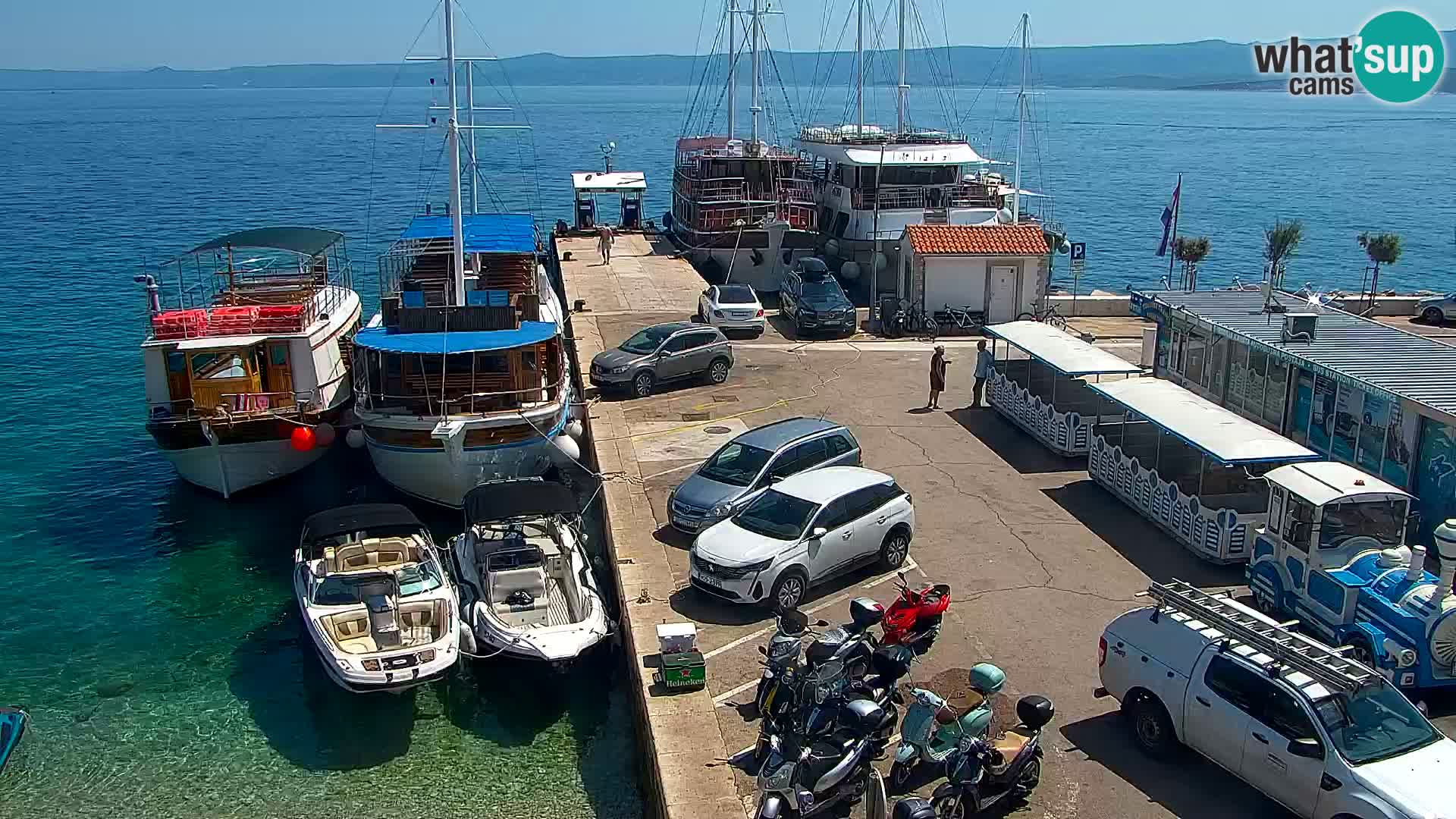 Webcam Bol Hafen & Ortszentrum – Liveblick aus Bol auf der Insel Brač