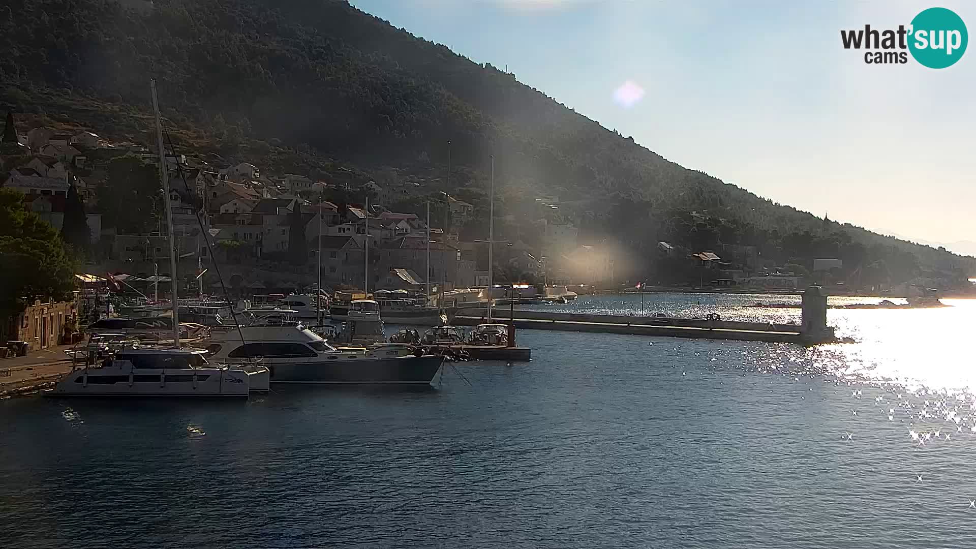 Webcam Bol Town Center & Marina – Live View from Bol, Brač