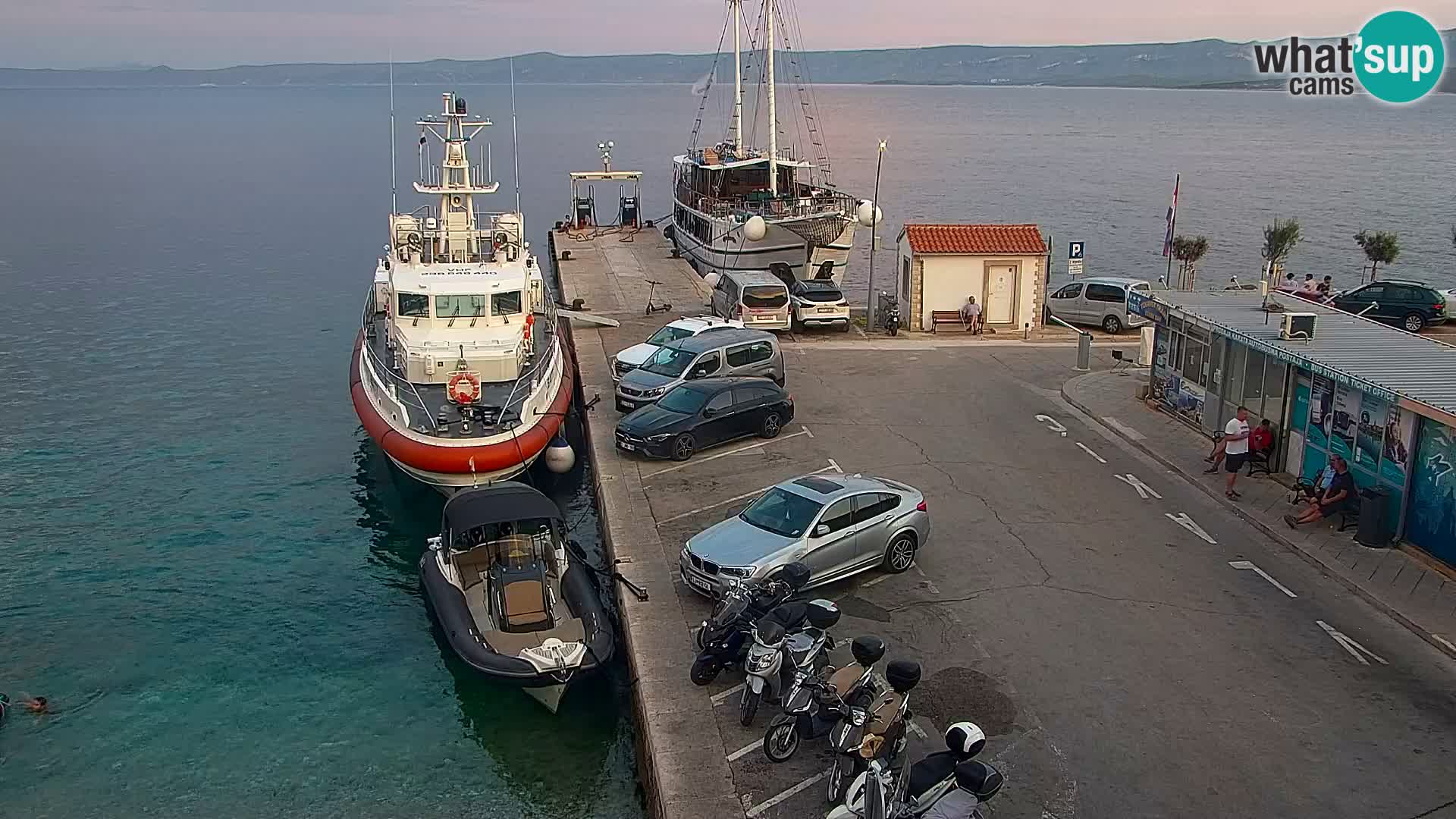 Webcam Bol Hafen & Ortszentrum – Liveblick aus Bol auf der Insel Brač