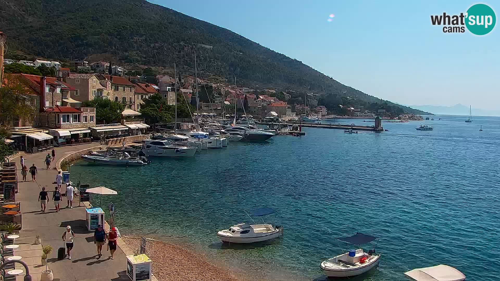 Webcam Bol Hafen & Ortszentrum – Liveblick aus Bol auf der Insel Brač