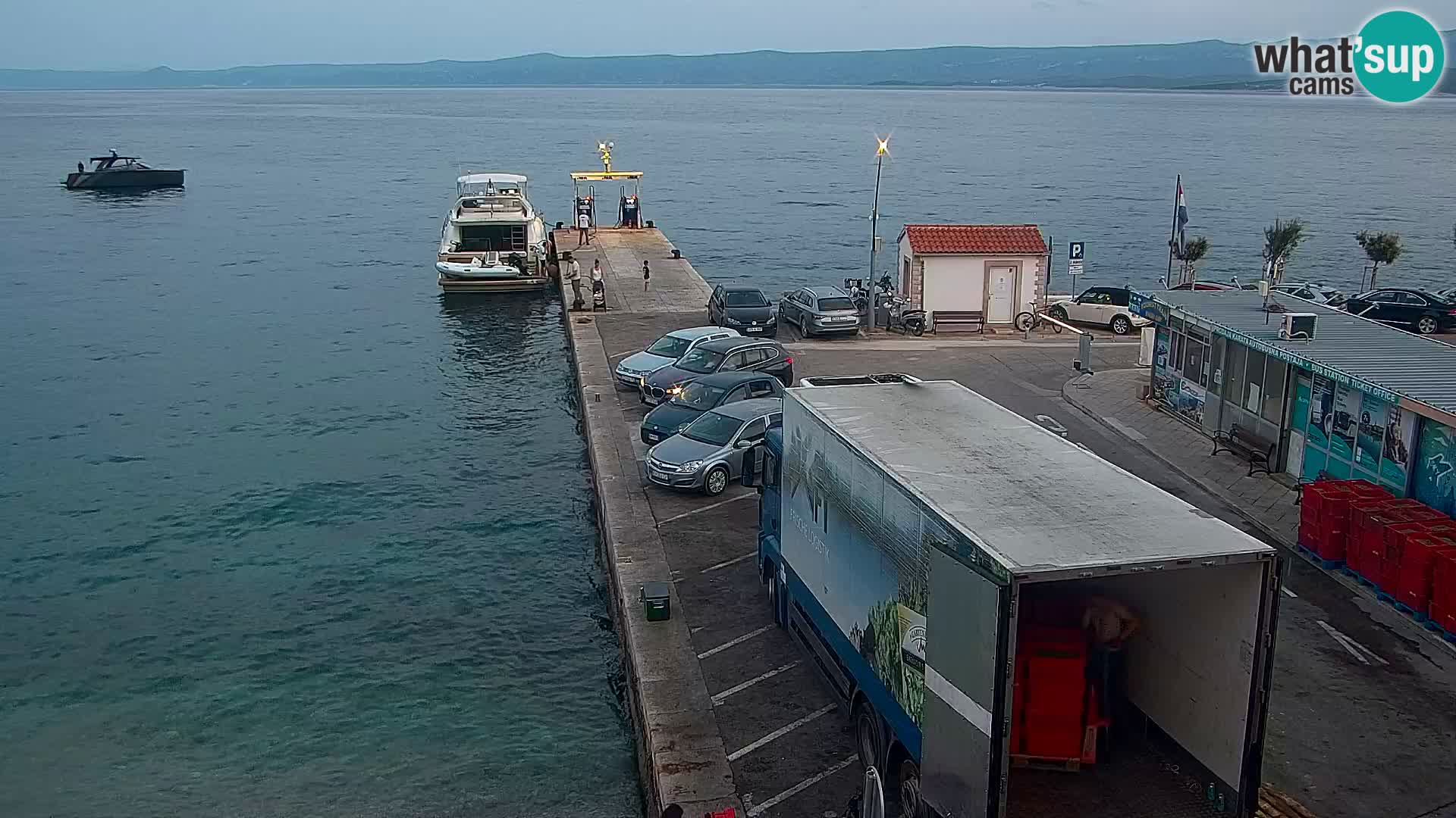 Webcam Bol Hafen & Ortszentrum – Liveblick aus Bol auf der Insel Brač