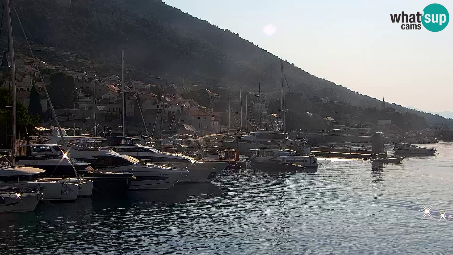 Webcam Bol Centre-Ville & Marina – Vue en direct depuis Bol, île de Brač