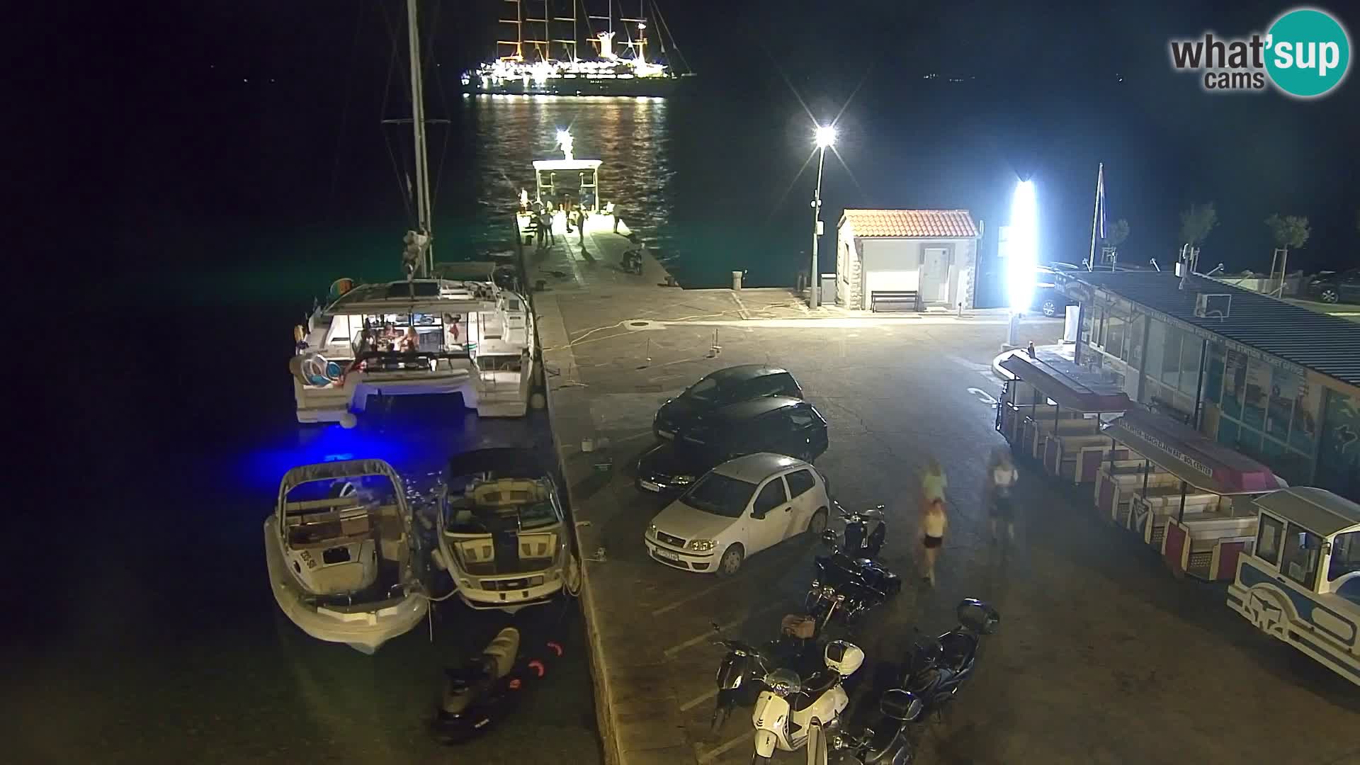 Webcam Bol Town Center & Marina – Live View from Bol, Brač