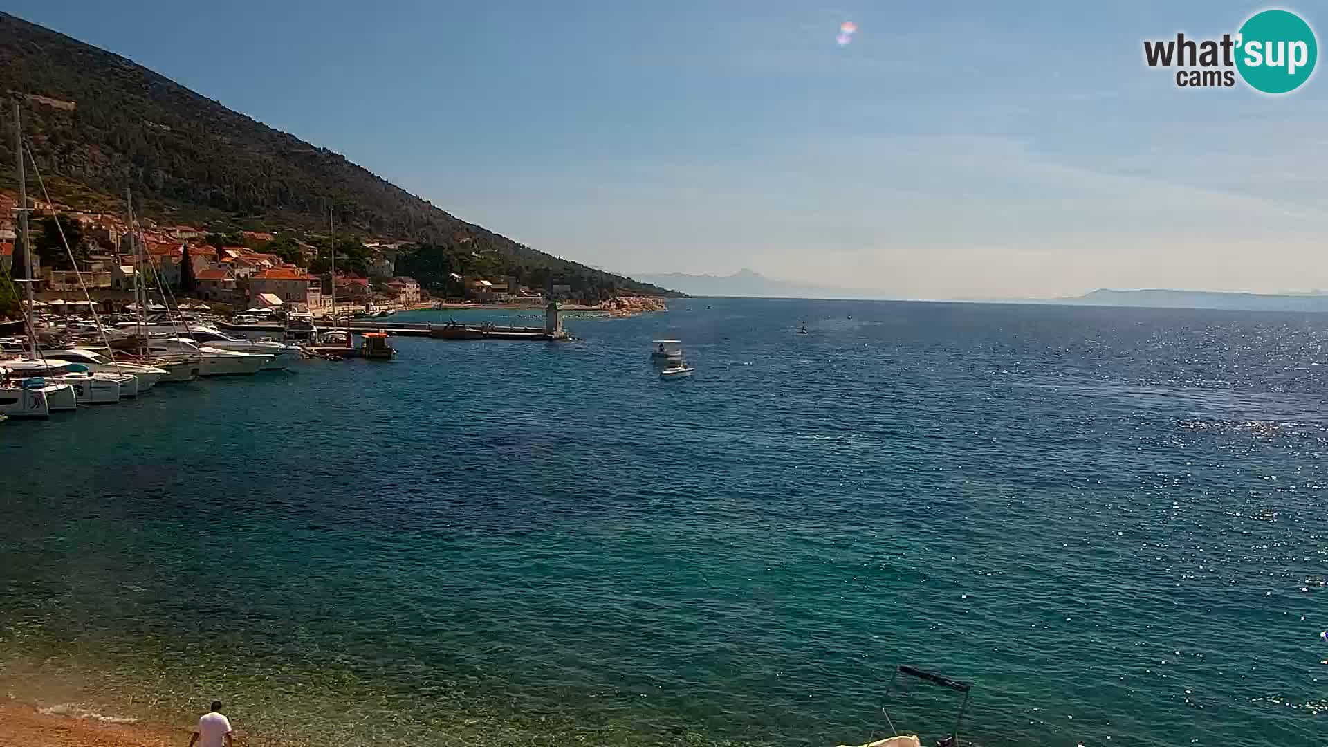 Webcam Bol Town Center & Marina – Live View from Bol, Brač