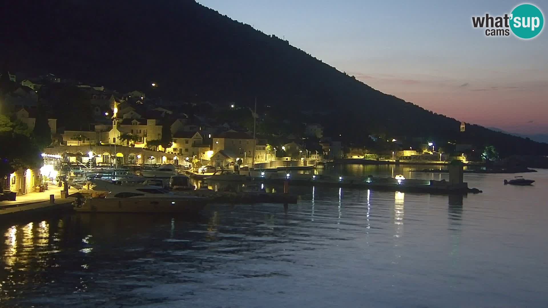 Webcam Bol Town Center & Marina – Live View from Bol, Brač