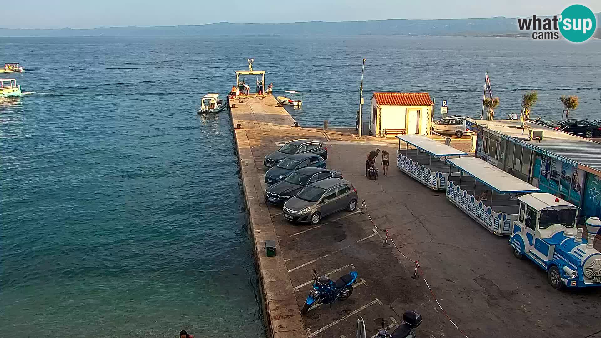 Webcam Bol Centro e Marina – Vista live dal porto di Bol