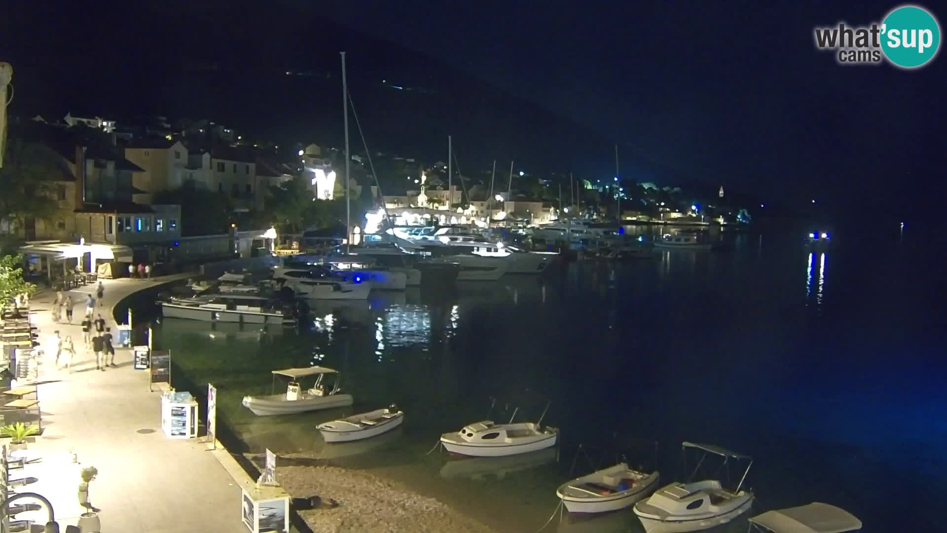 Webcam Bol Centro e Marina – Vista live dal porto di Bol
