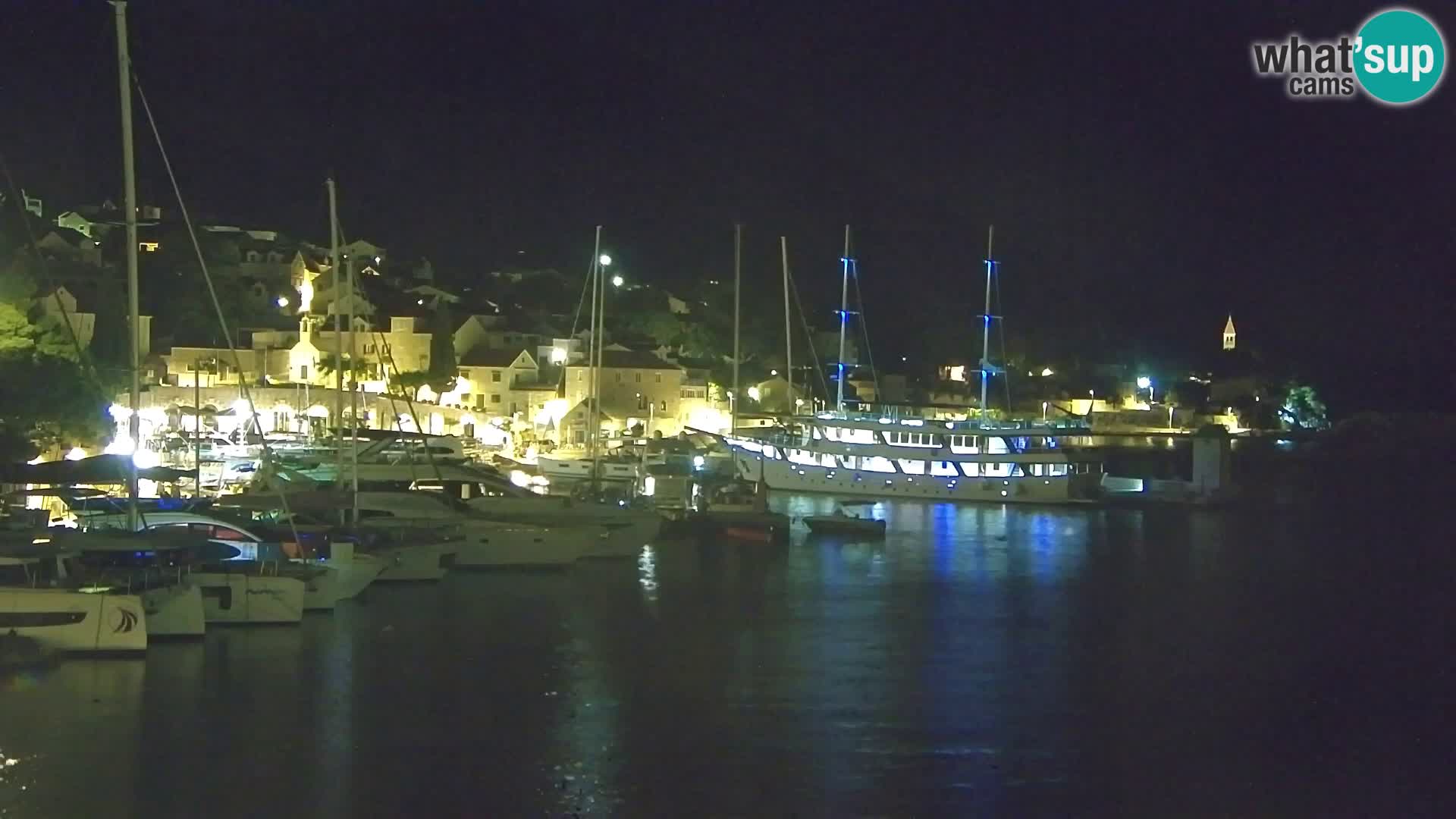 Webcam Bol Town Center & Marina – Live View from Bol, Brač