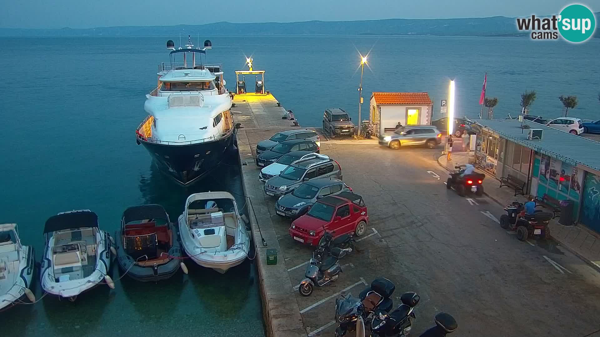 Webcam Bol Hafen & Ortszentrum – Liveblick aus Bol auf der Insel Brač