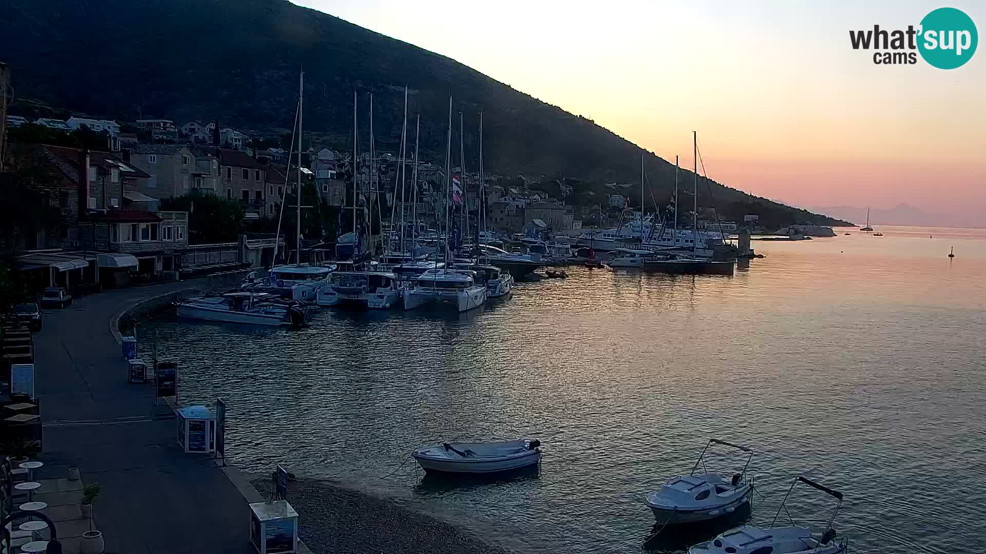 Webcam Bol Town Center & Marina – Live View from Bol, Brač