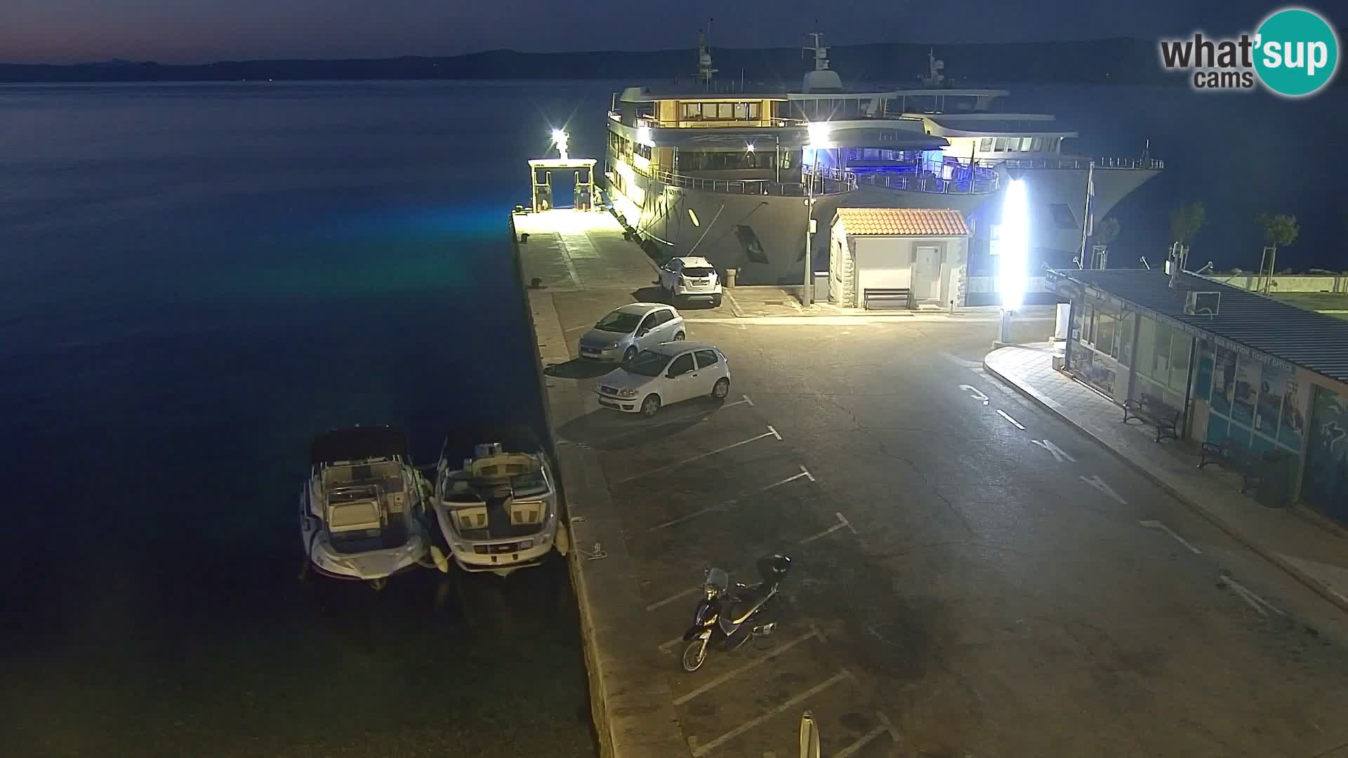 Webcam Bol Hafen & Ortszentrum – Liveblick aus Bol auf der Insel Brač