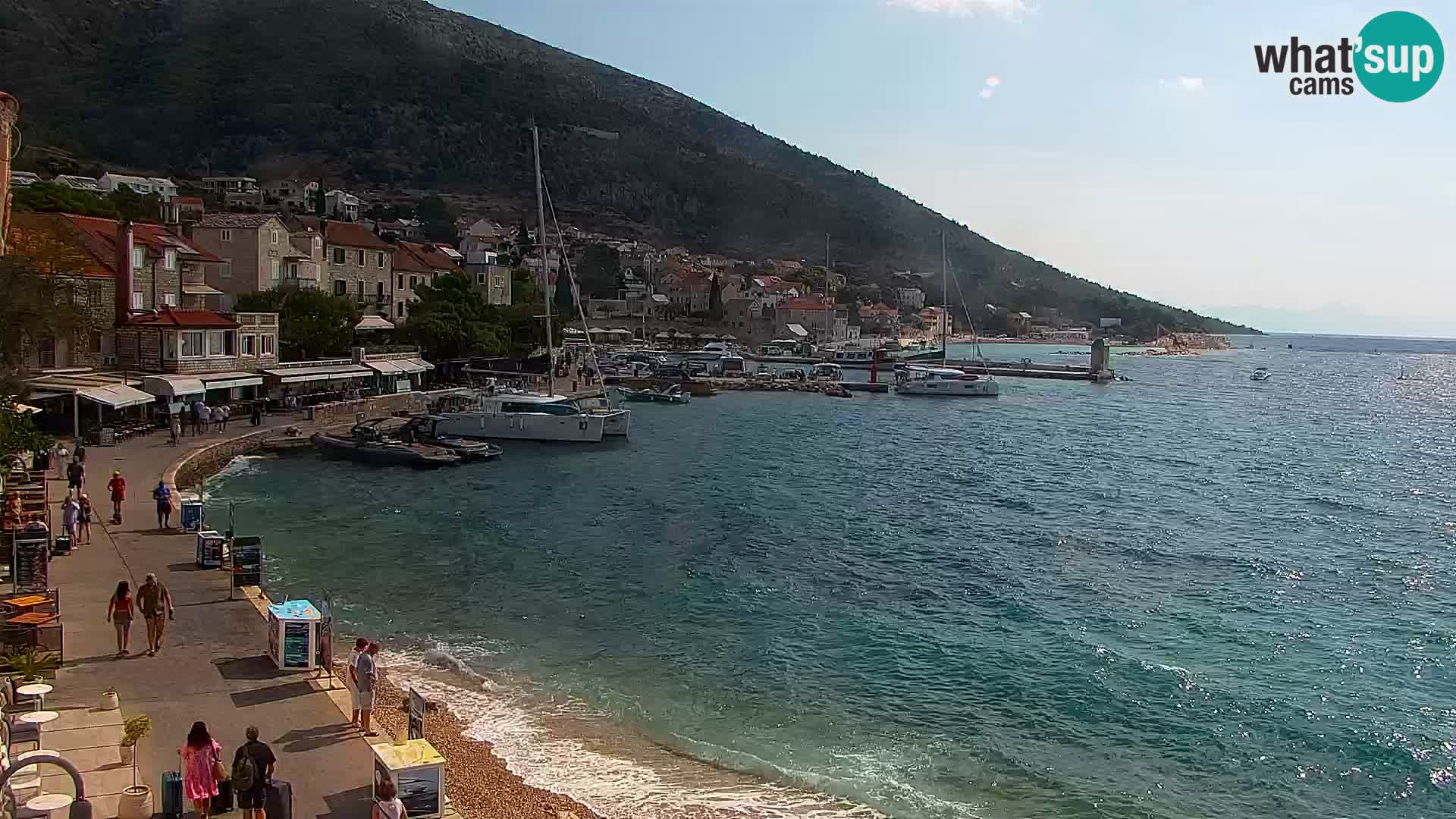 Webcam Bol Centro e Marina – Vista live dal porto di Bol