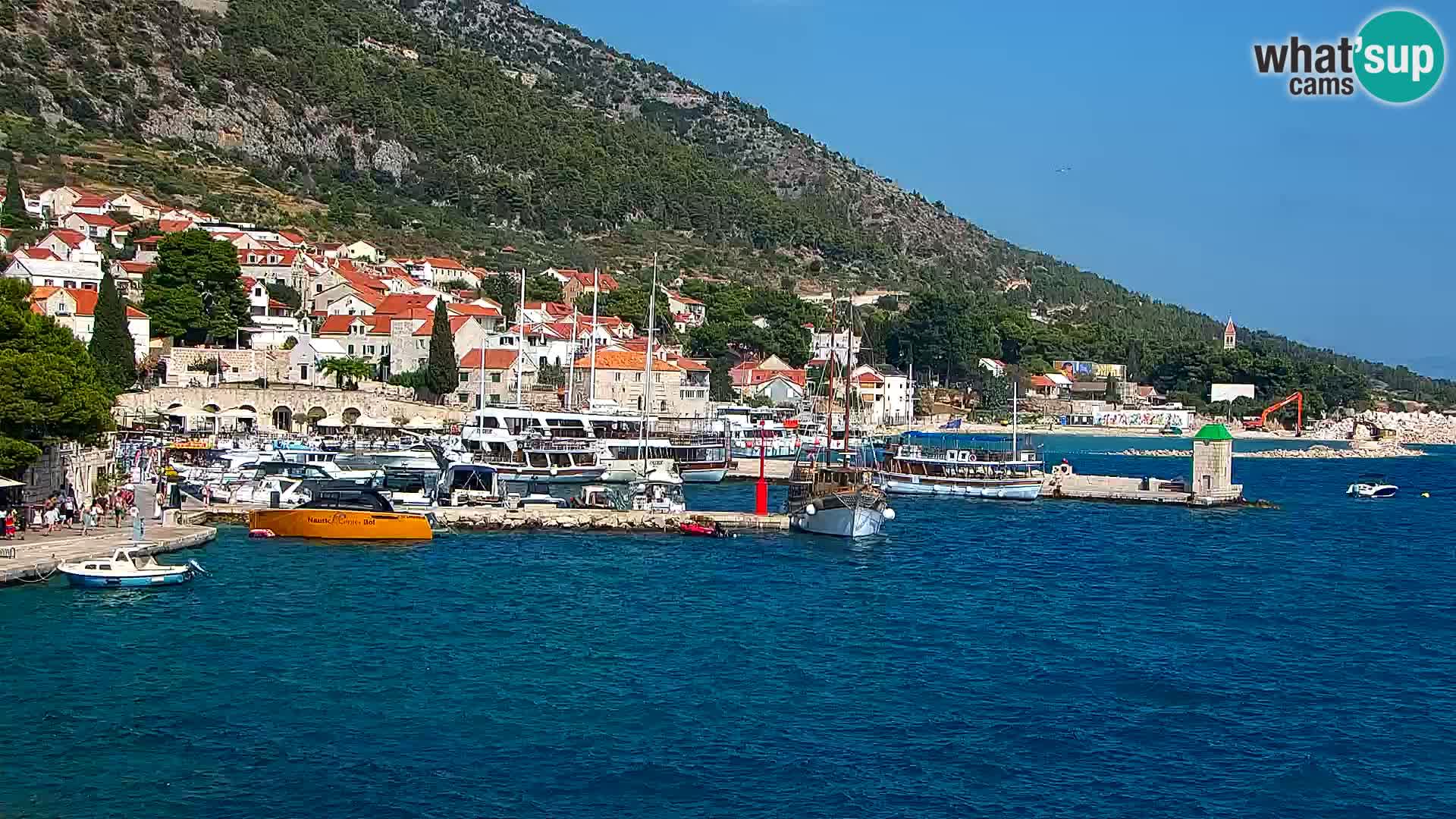 Webcam Bol Hafen & Ortszentrum – Liveblick aus Bol auf der Insel Brač