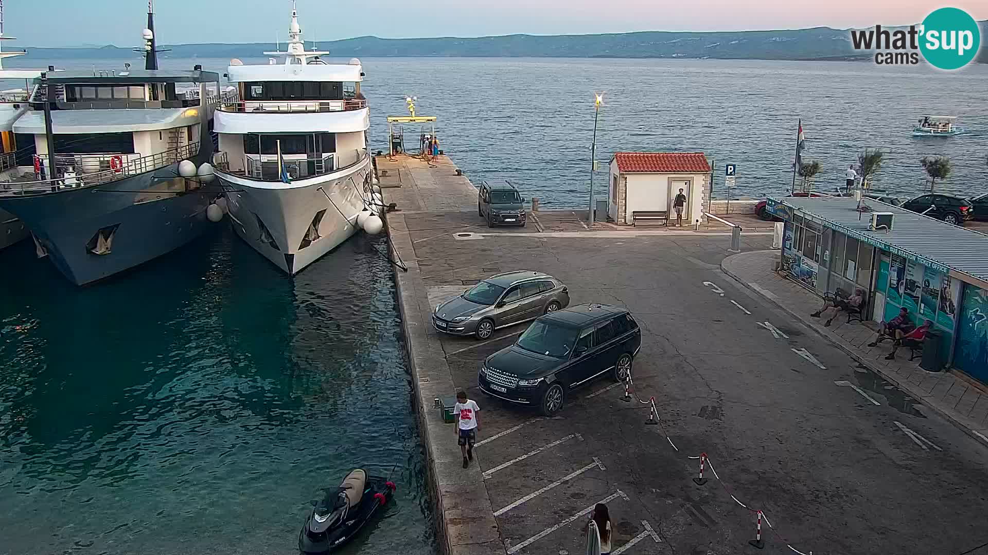 Webcam Bol Town Center & Marina – Live View from Bol, Brač