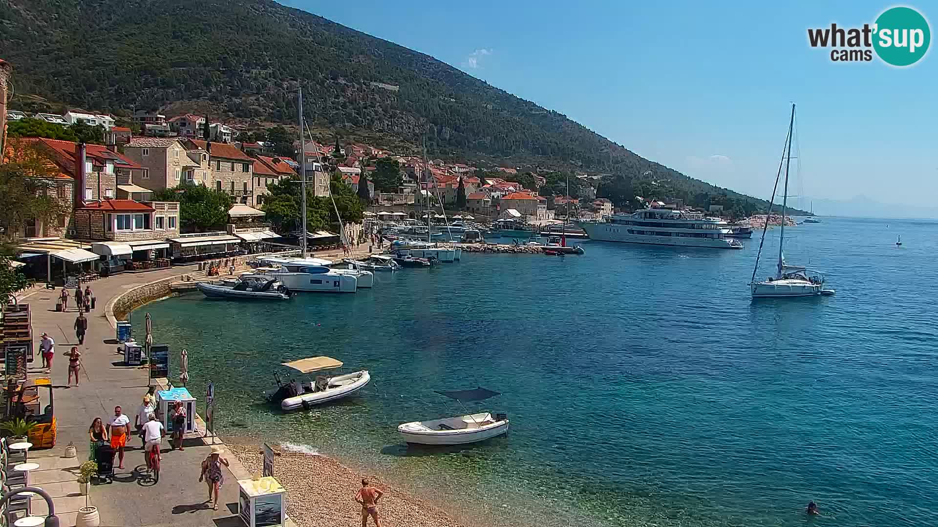 Webcam Bol Town Center & Marina – Live View from Bol, Brač