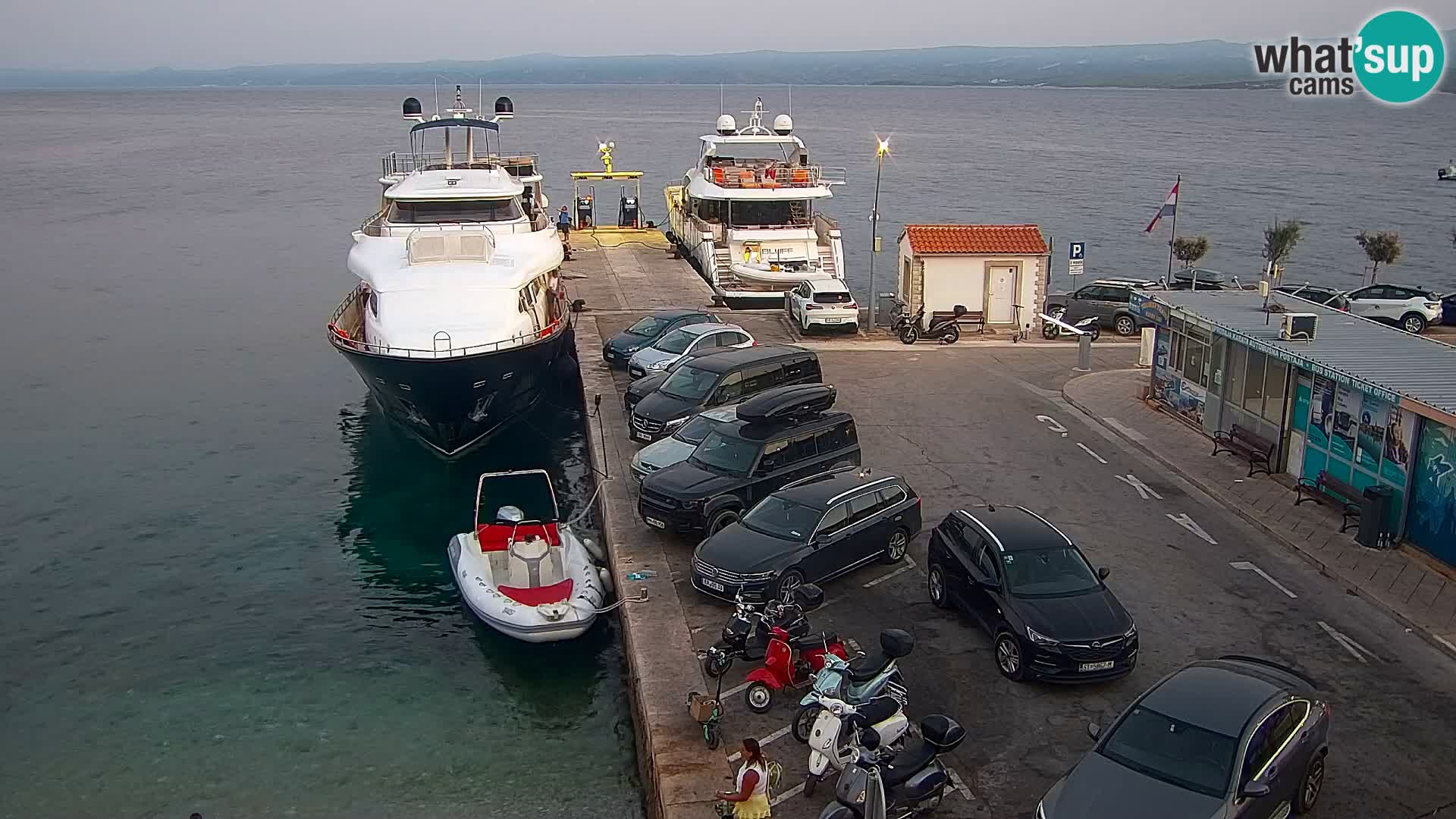 Webcam Bol Hafen & Ortszentrum – Liveblick aus Bol auf der Insel Brač