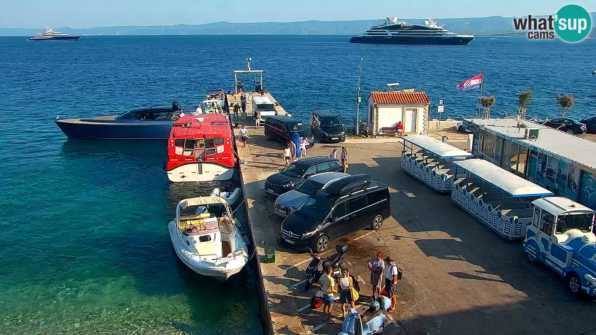 Webcam Bol Hafen & Ortszentrum – Liveblick aus Bol auf der Insel Brač