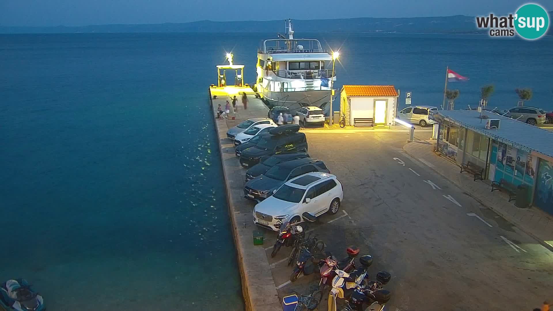 Webcam Bol Town Center & Marina – Live View from Bol, Brač
