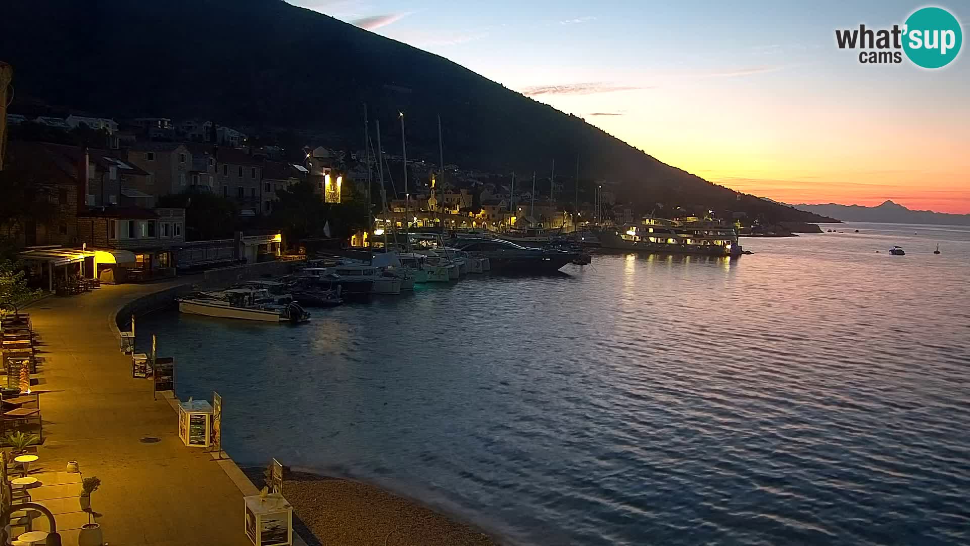 Webcam Bol Town Center & Marina – Live View from Bol, Brač