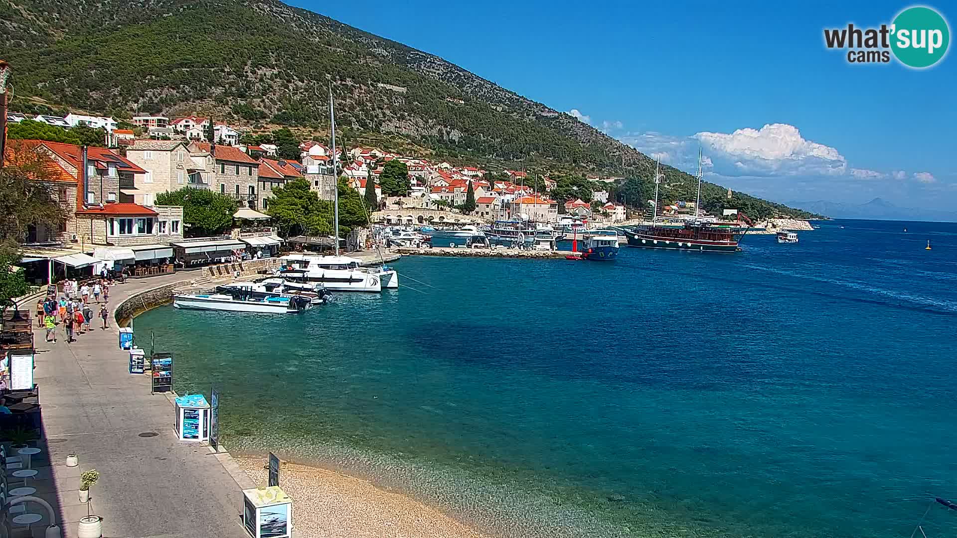Webcam Bol Centro e Marina – Vista live dal porto di Bol